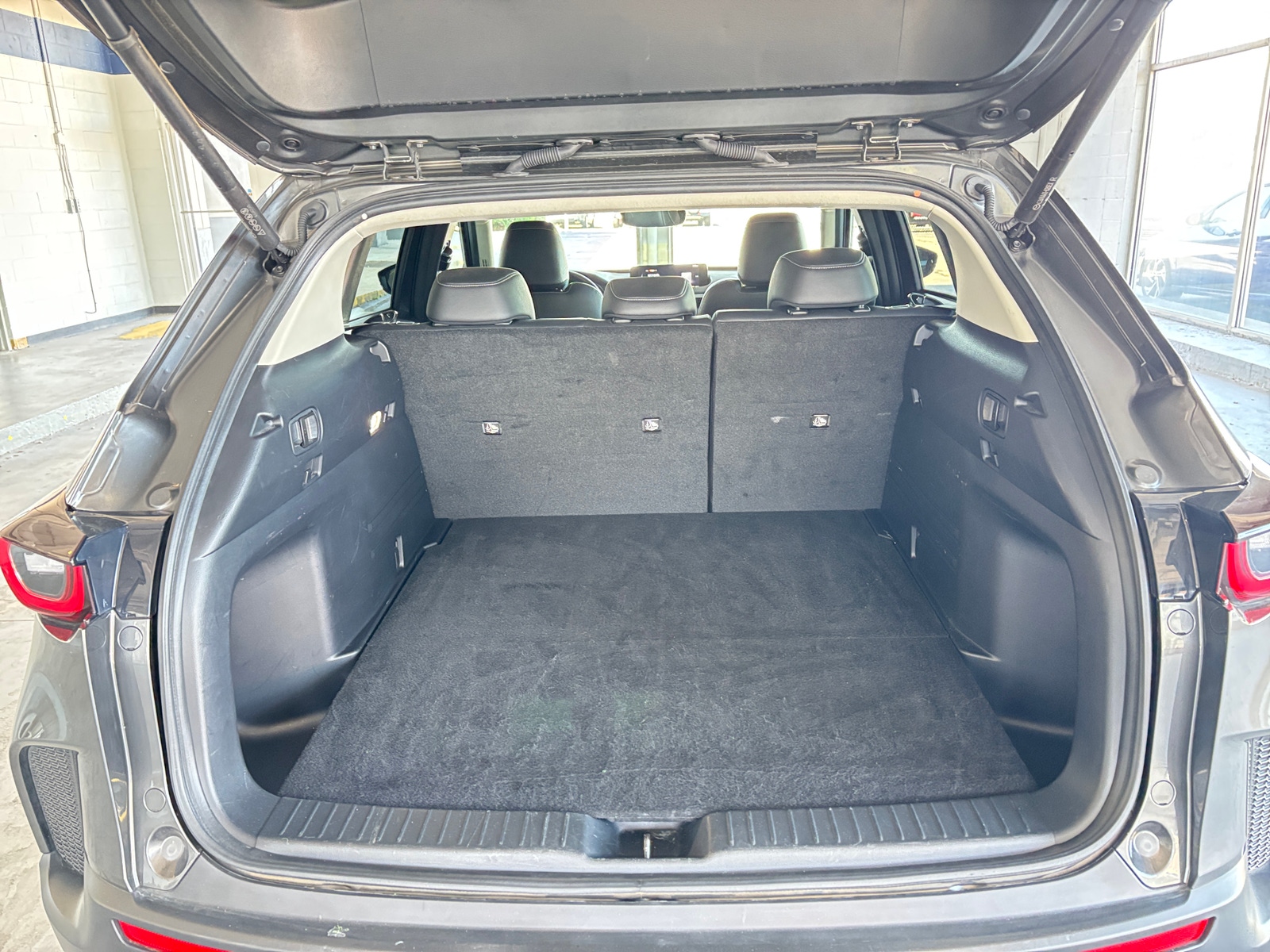 Thumbnail: 2025 Mazda CX-50 - 6