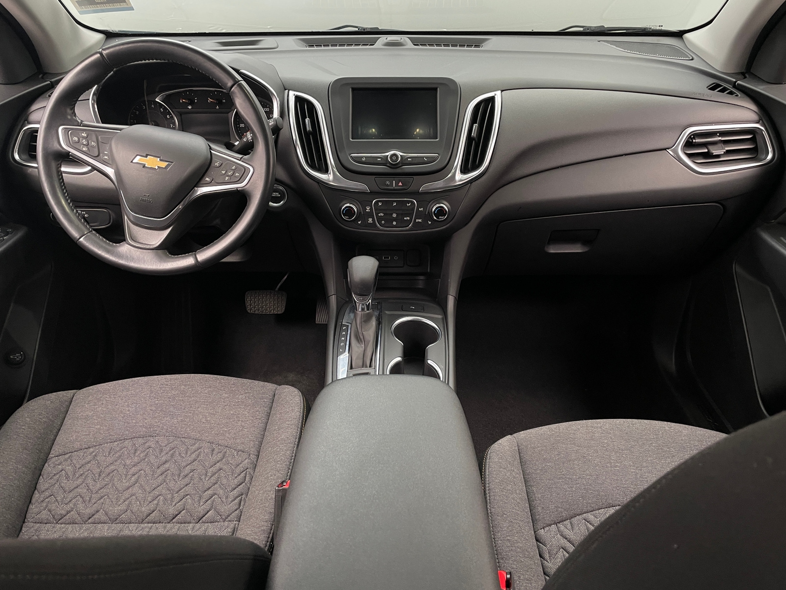 Thumbnail: 2022 Chevrolet Equinox - 3