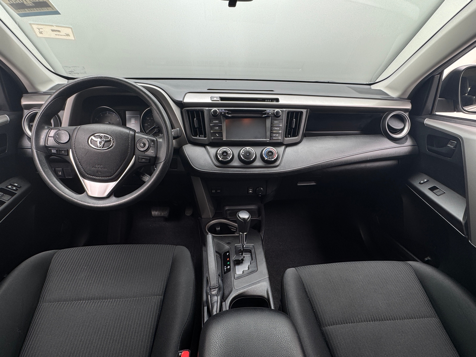 Thumbnail: 2018 Toyota RAV4 - 3