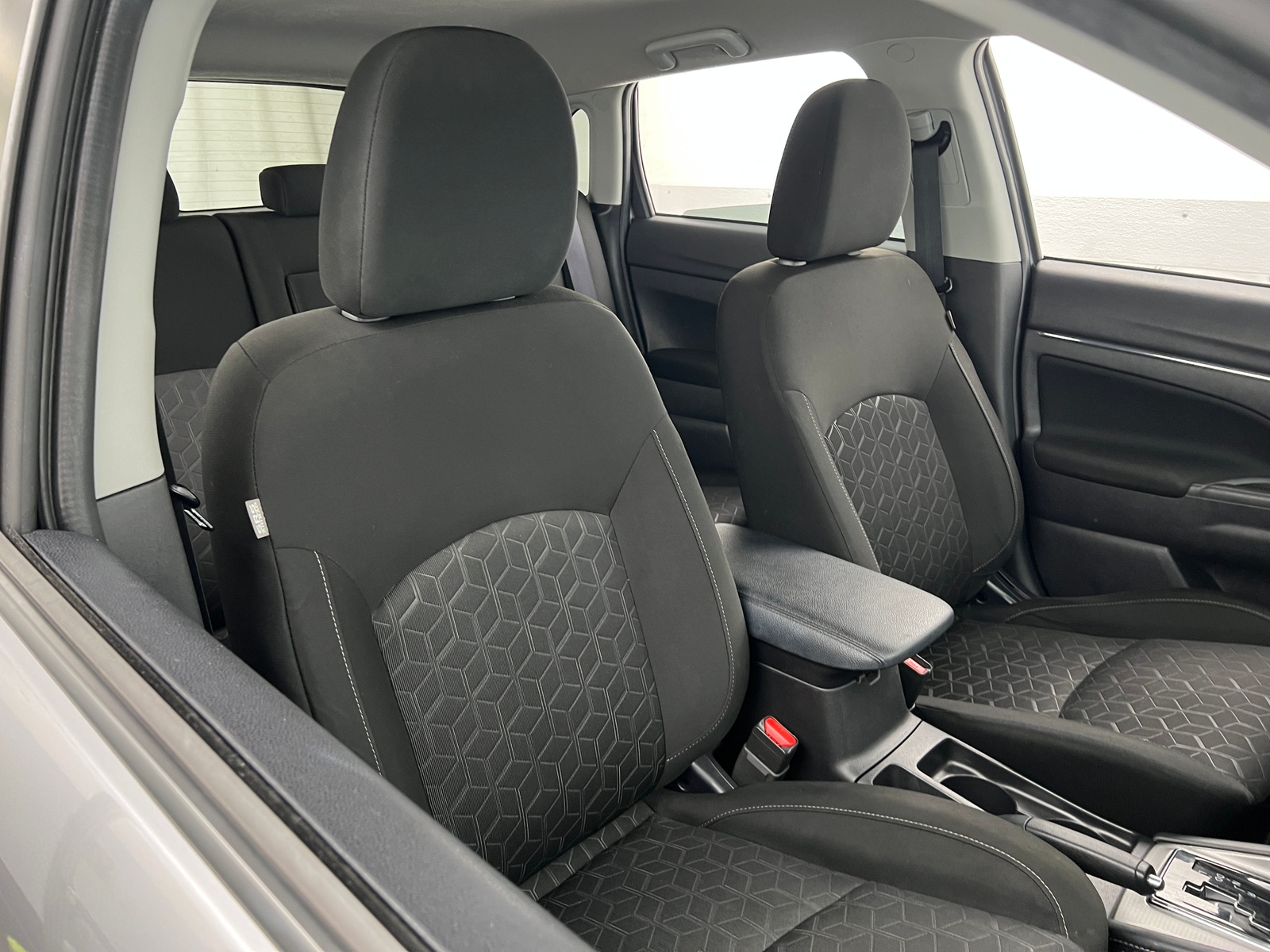 Thumbnail: 2023 Mitsubishi Outlander Sport - 2