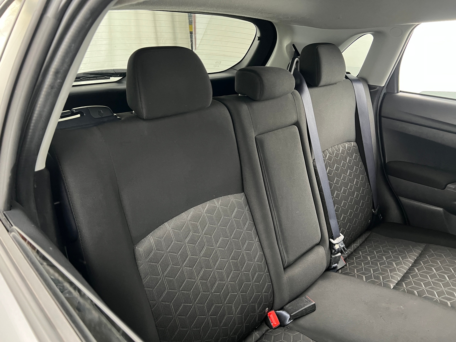 Thumbnail: 2023 Mitsubishi Outlander Sport - 6