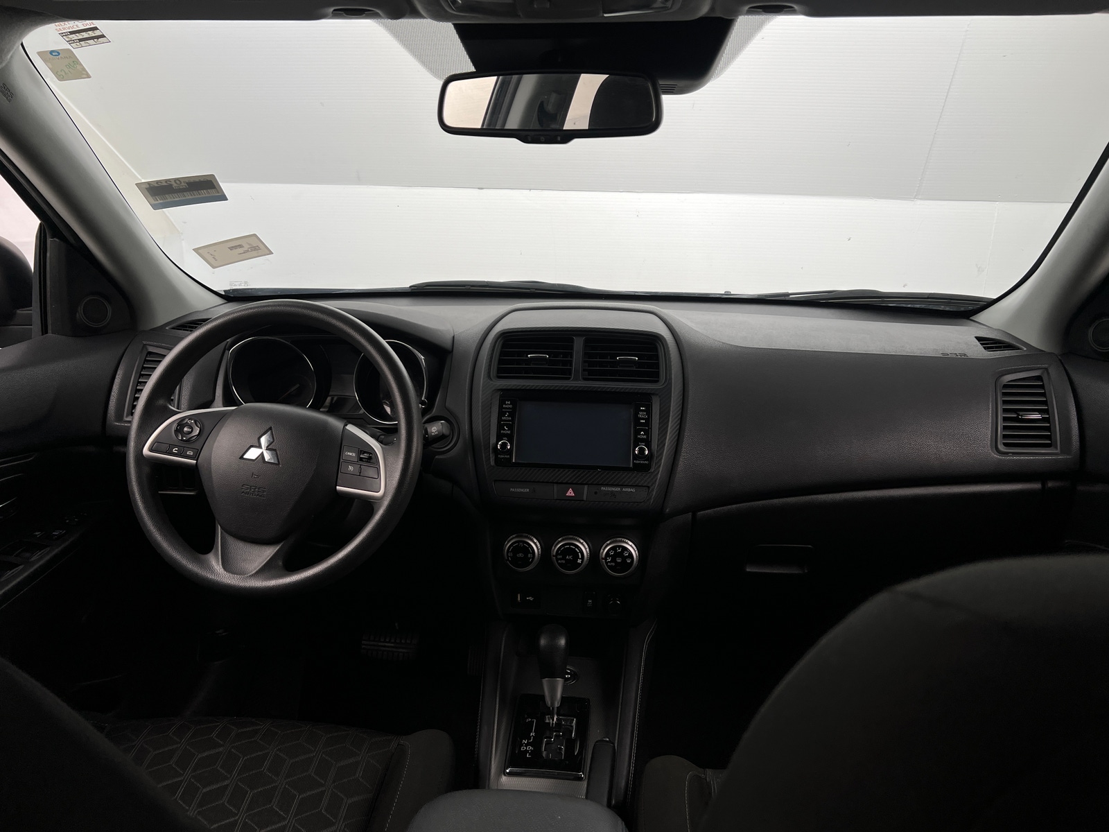Thumbnail: 2023 Mitsubishi Outlander Sport - 3