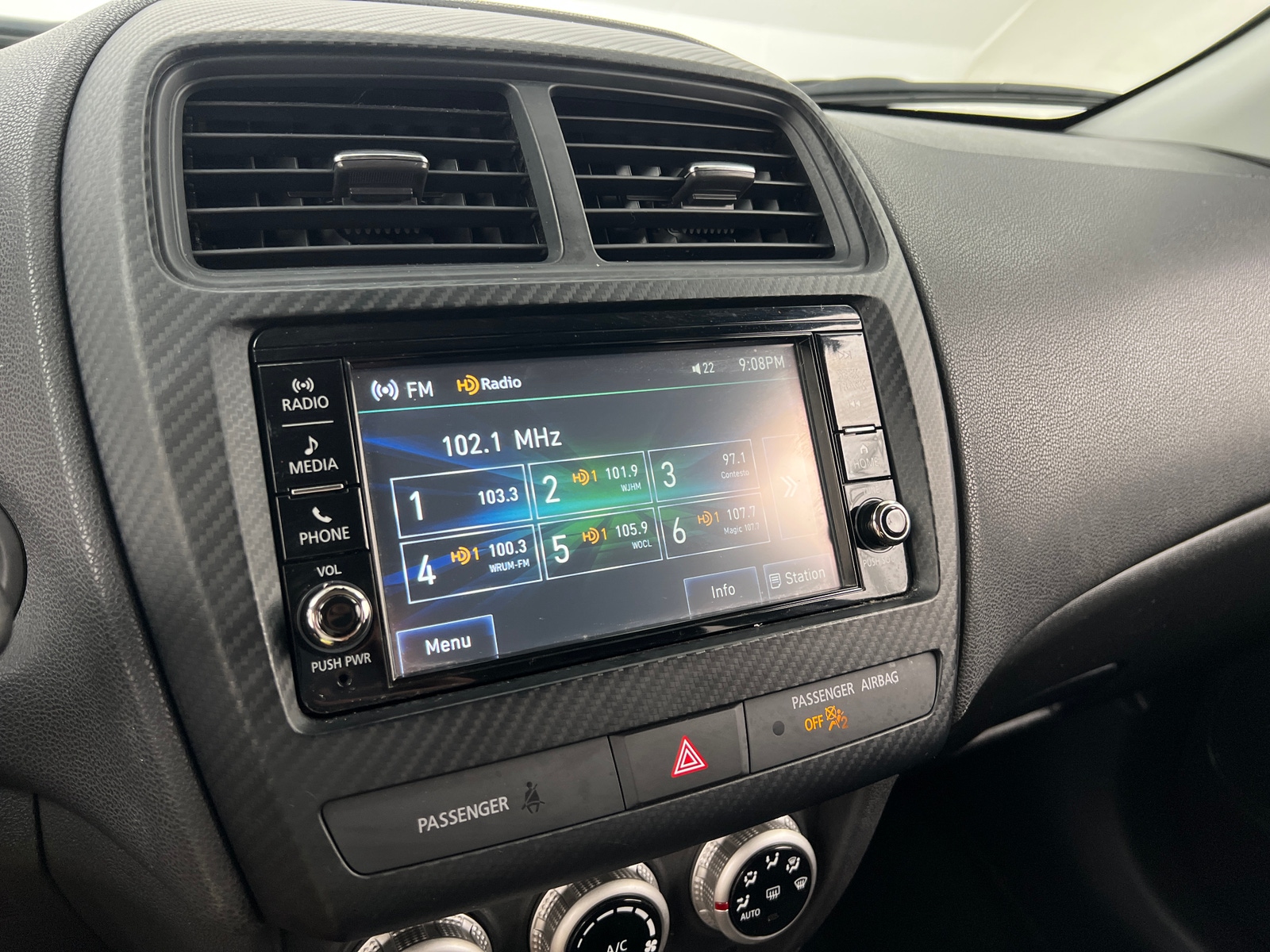 Thumbnail: 2023 Mitsubishi Outlander Sport - 4
