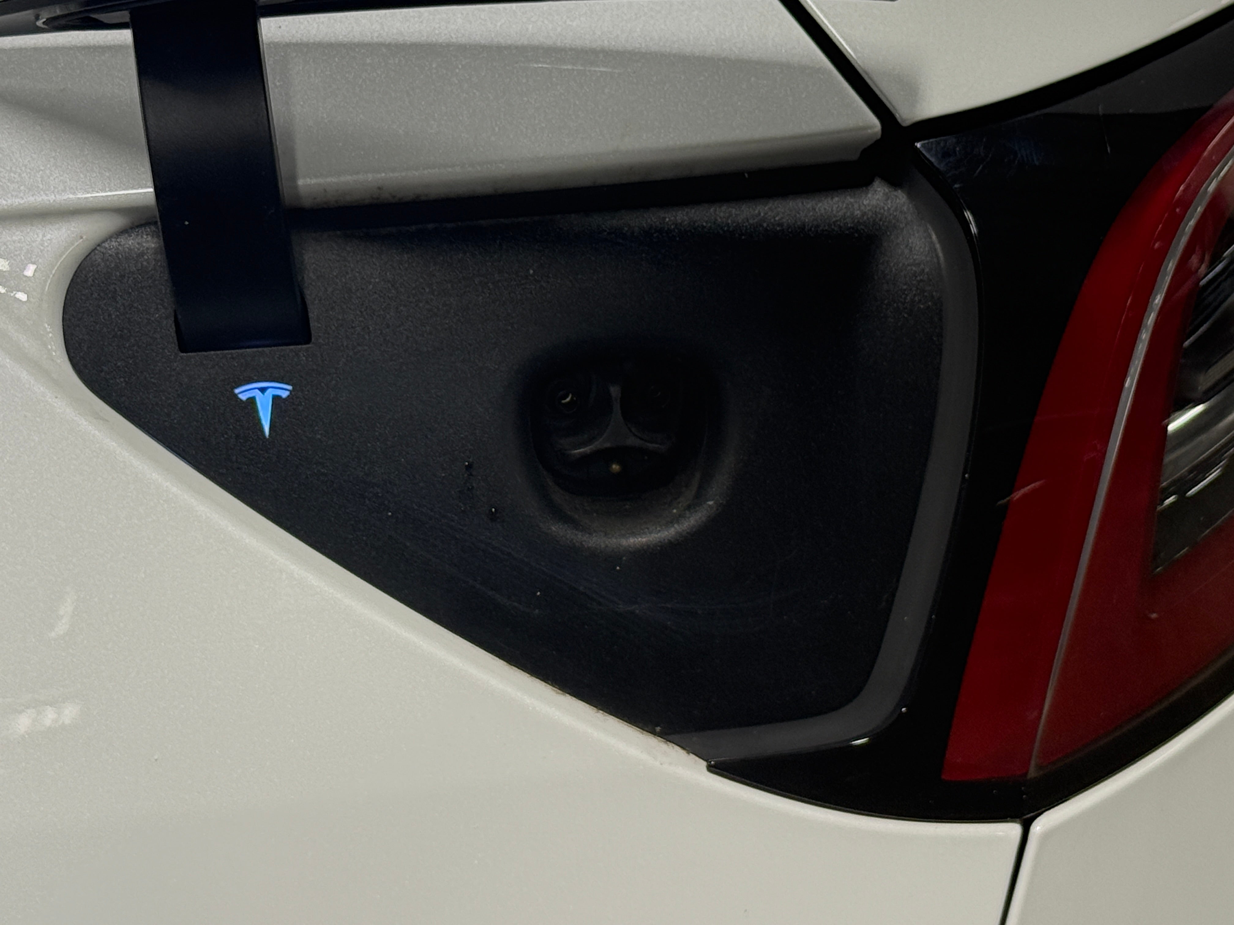 Used 2021 Tesla Model Y Long Range with VIN 5YJYGDEE2MF175724 for sale in Auburn, WA