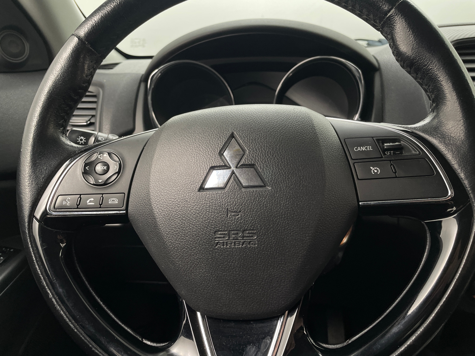 Thumbnail: 2016 Mitsubishi Outlander Sport - 5