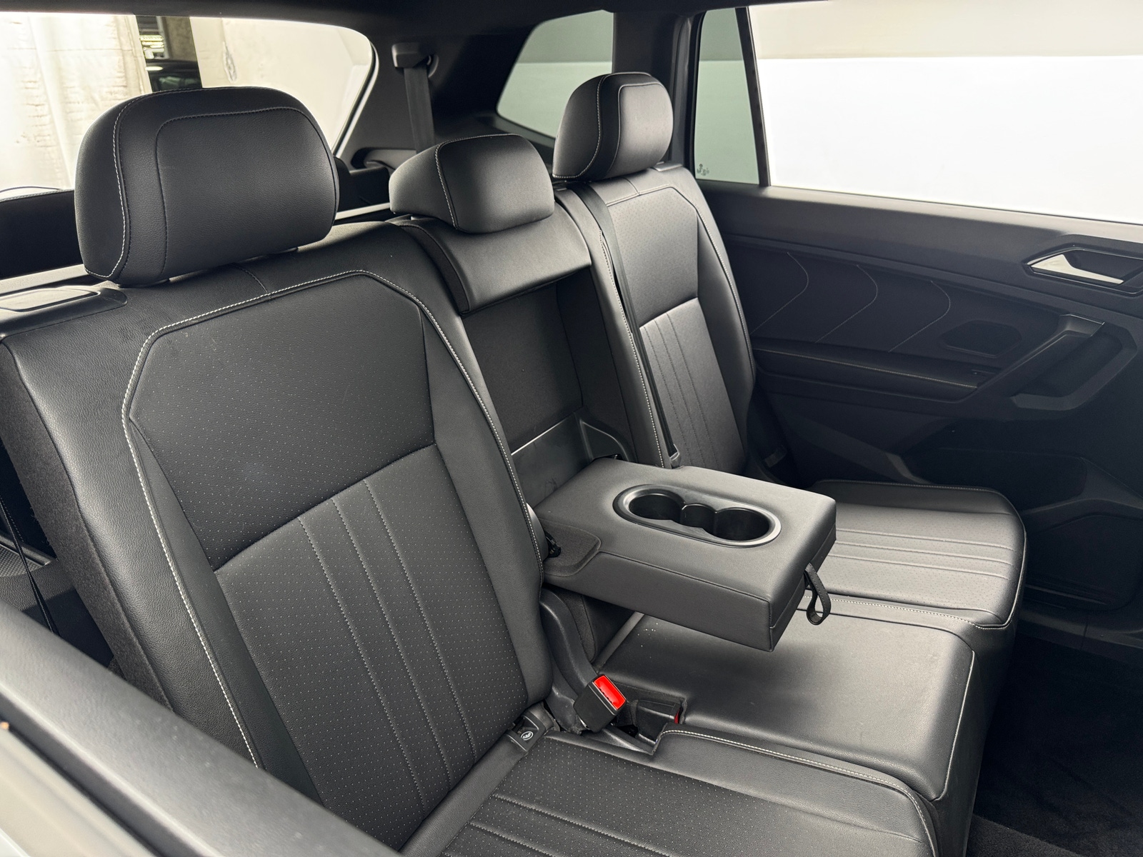 Thumbnail: 2023 Volkswagen Tiguan - 5
