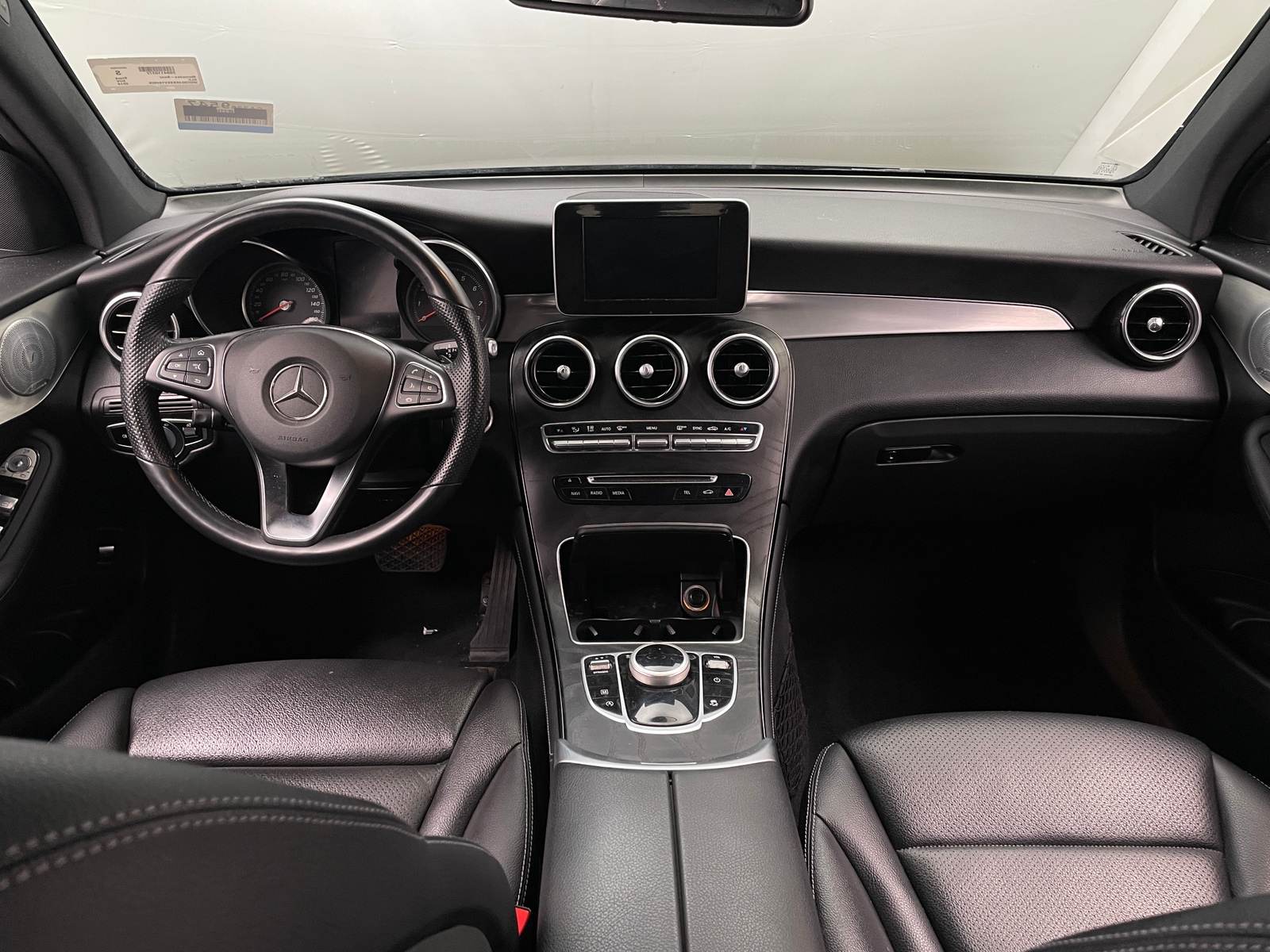 Thumbnail: 2019 Mercedes-Benz GLC - 2