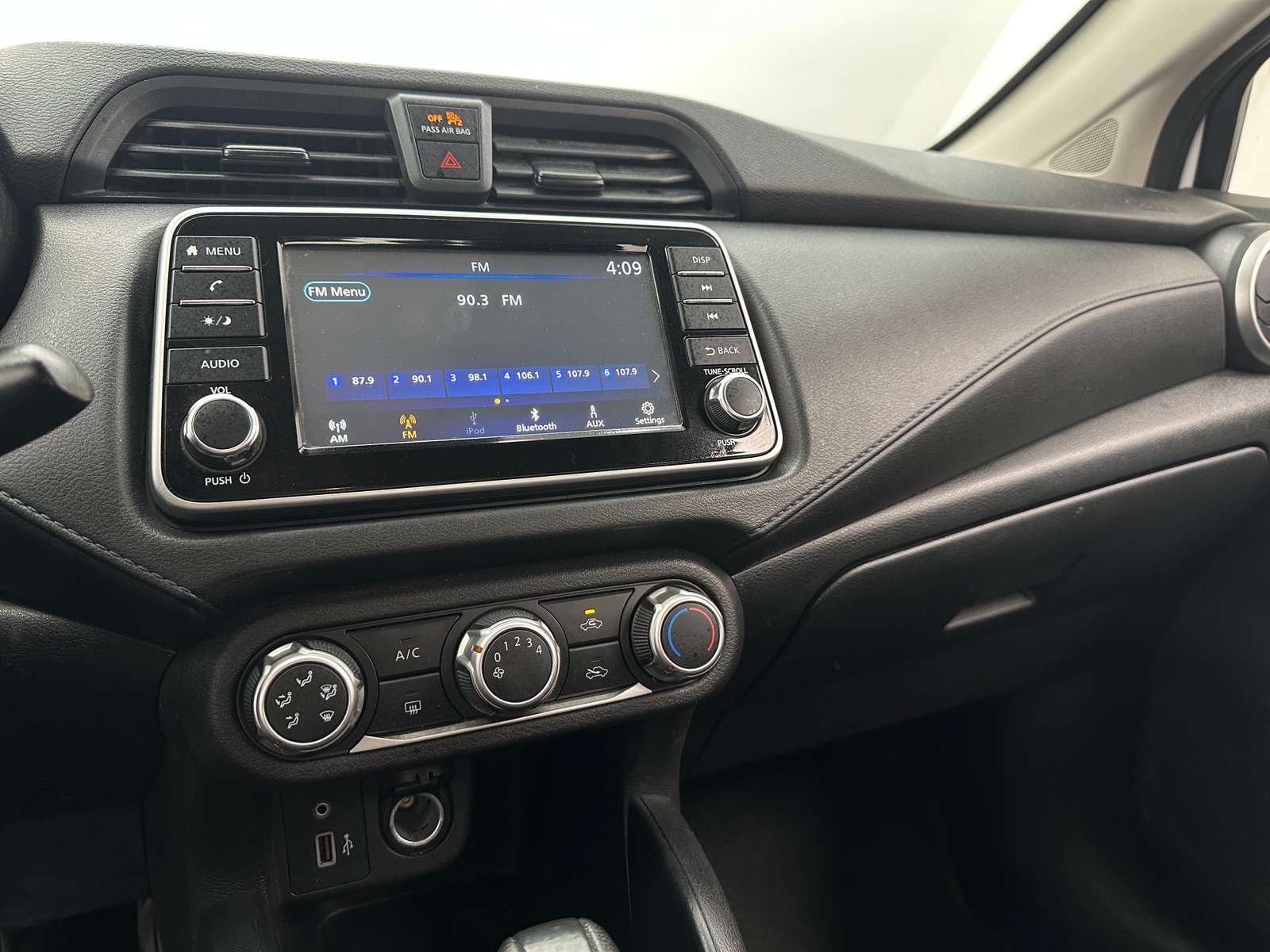 Thumbnail: 2021 Nissan Versa - 4