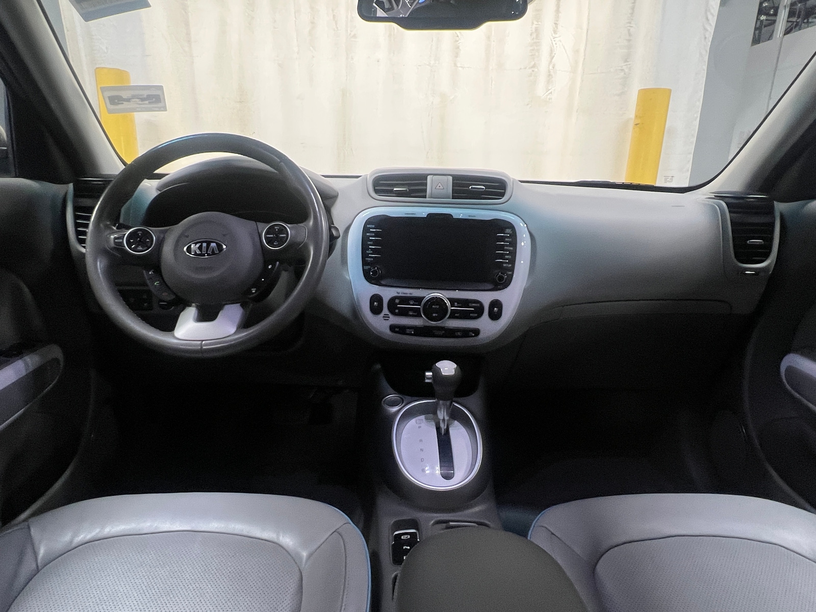 Thumbnail: 2018 Kia Soul EV - 2