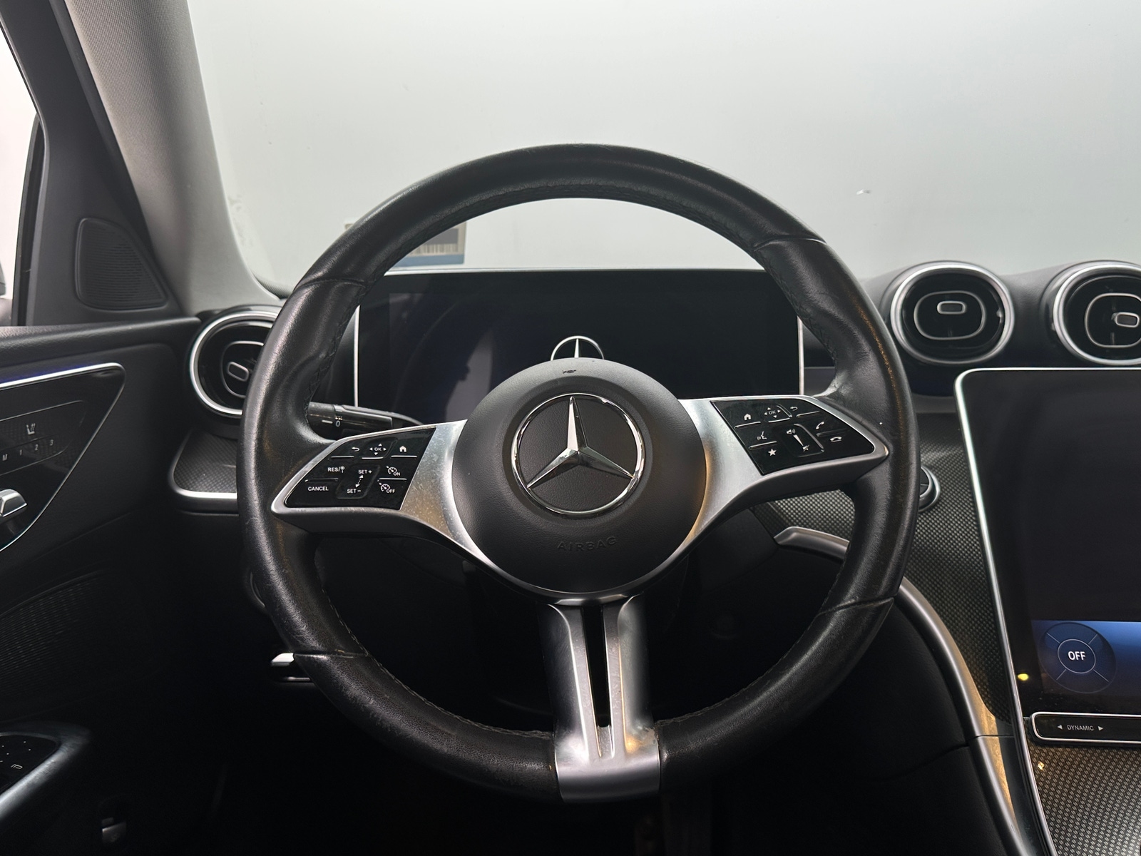 Thumbnail: 2022 Mercedes-Benz C-Class - 4
