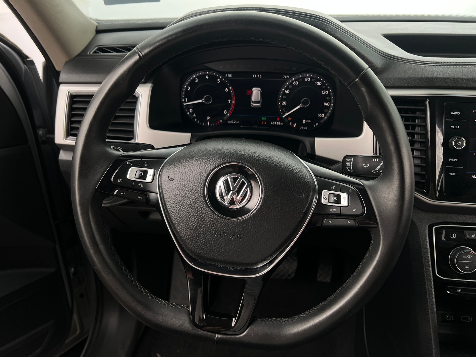 Thumbnail: 2019 Volkswagen Atlas - 4