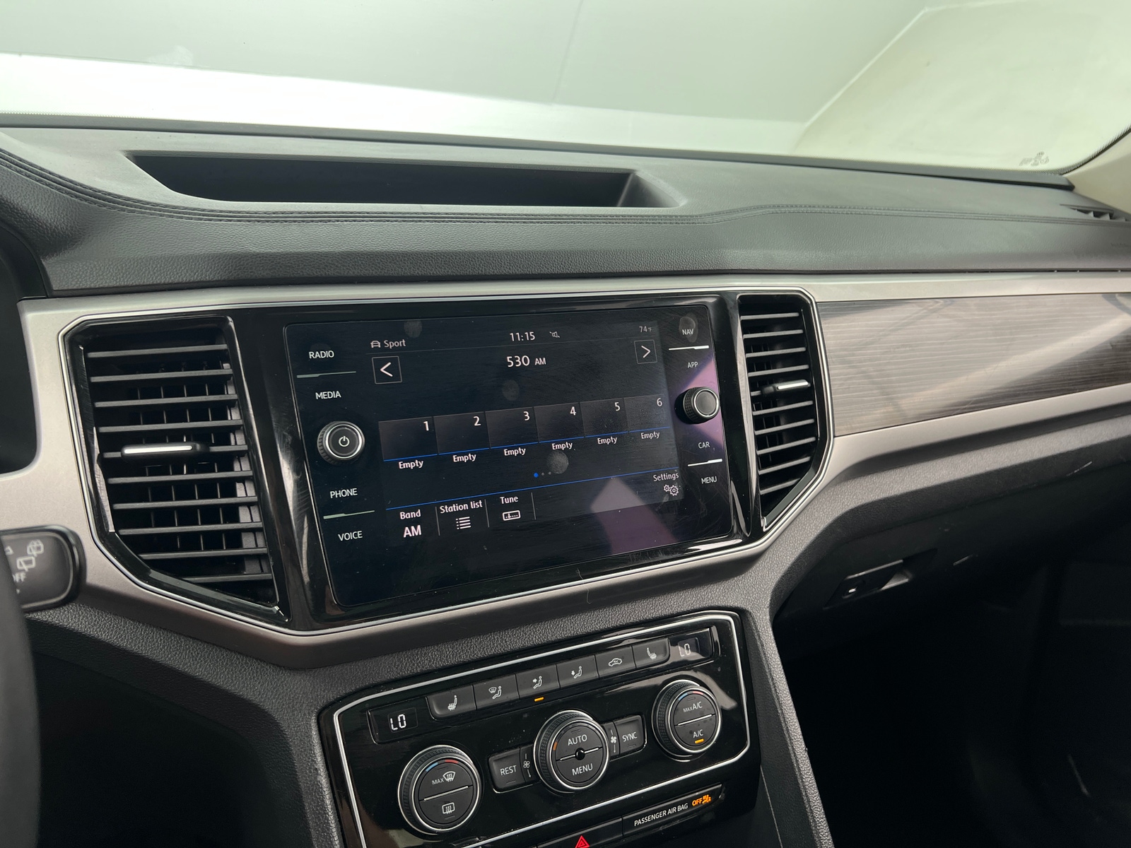 Thumbnail: 2019 Volkswagen Atlas - 3