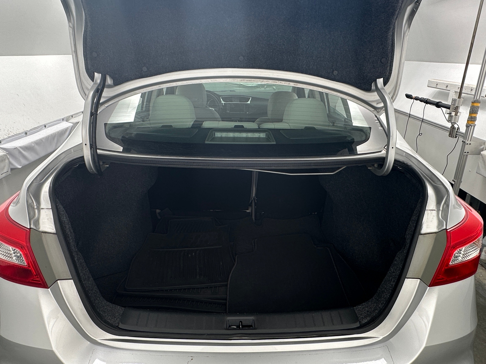 Thumbnail: 2019 Nissan Sentra - 7