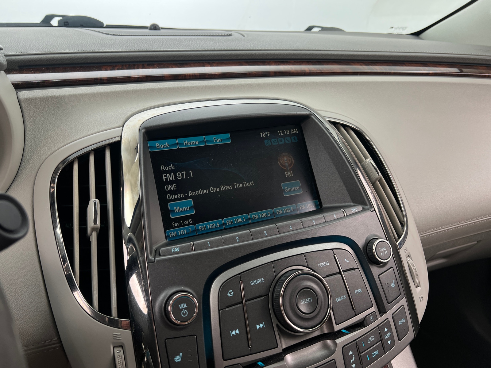 Thumbnail: 2013 Buick LaCrosse - 3