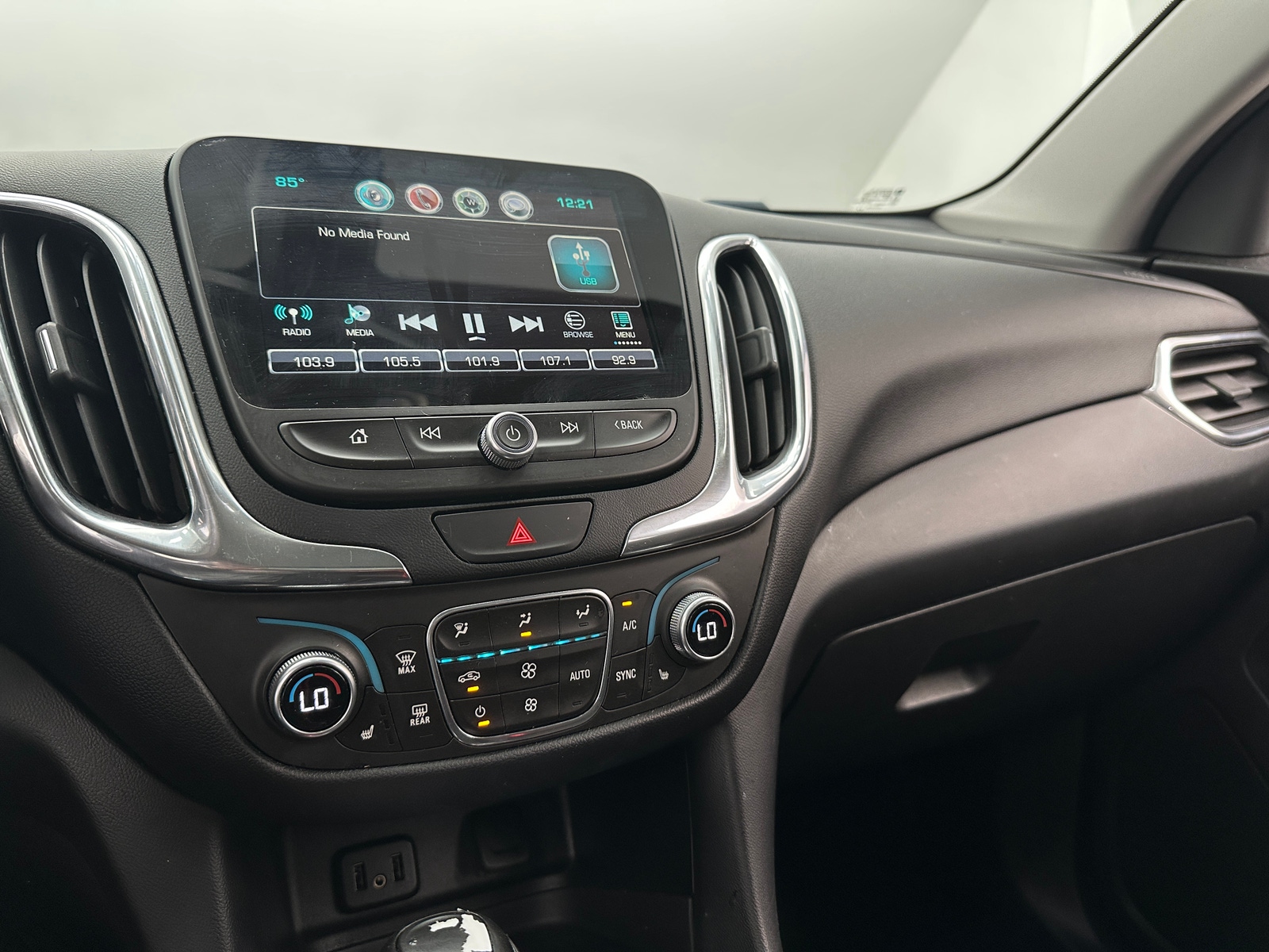 Thumbnail: 2018 Chevrolet Equinox - 4