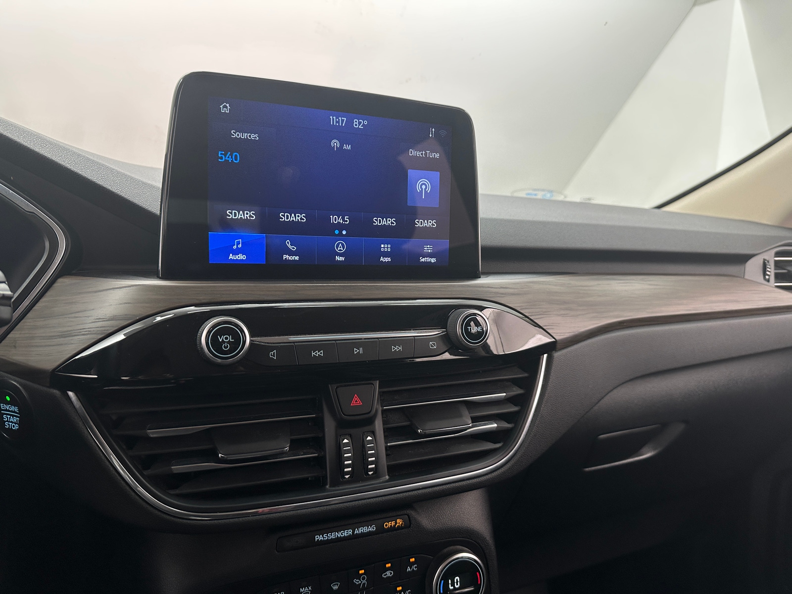Thumbnail: 2020 Ford Escape - 3