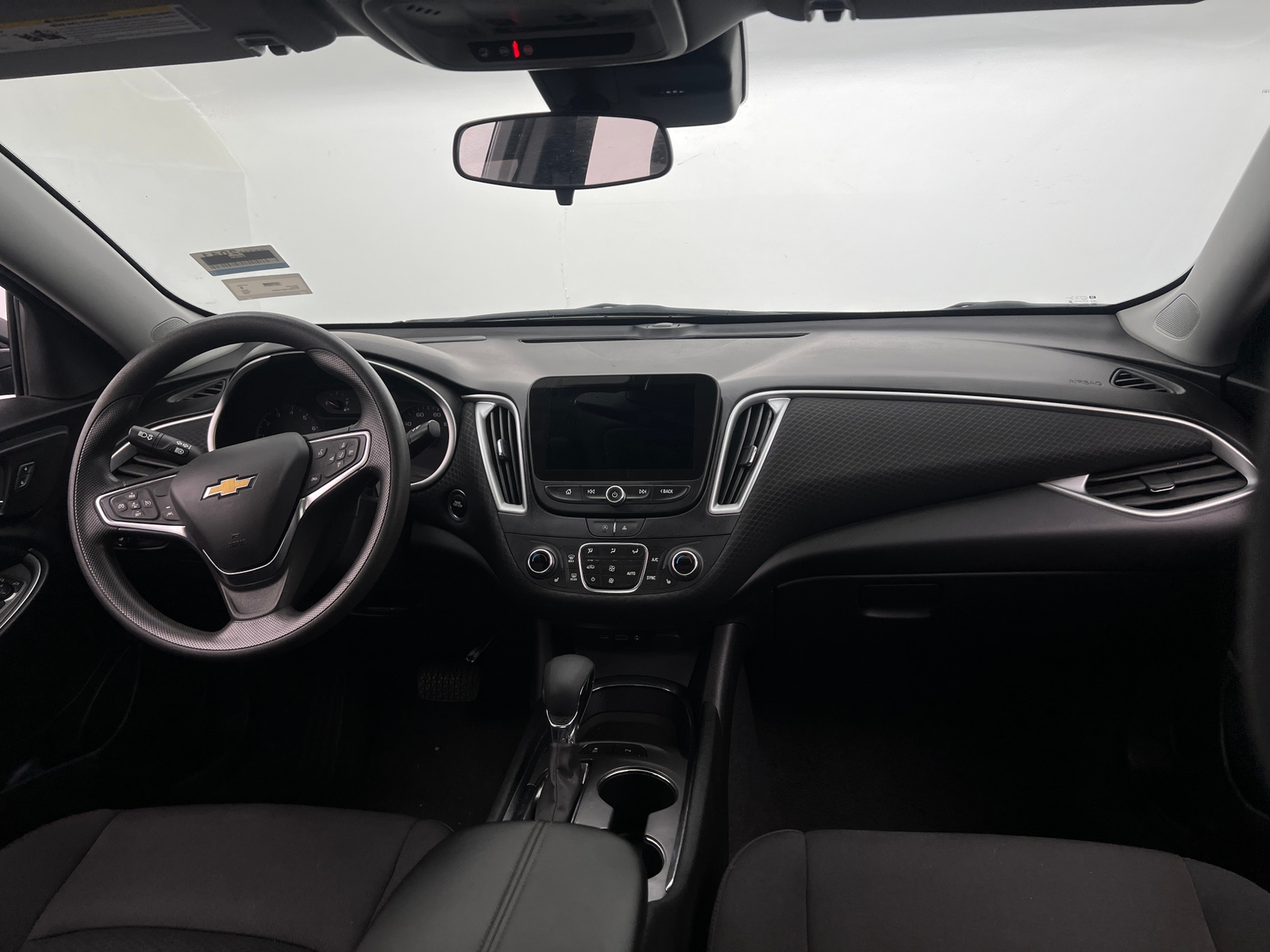 Thumbnail: 2024 Chevrolet Malibu - 3