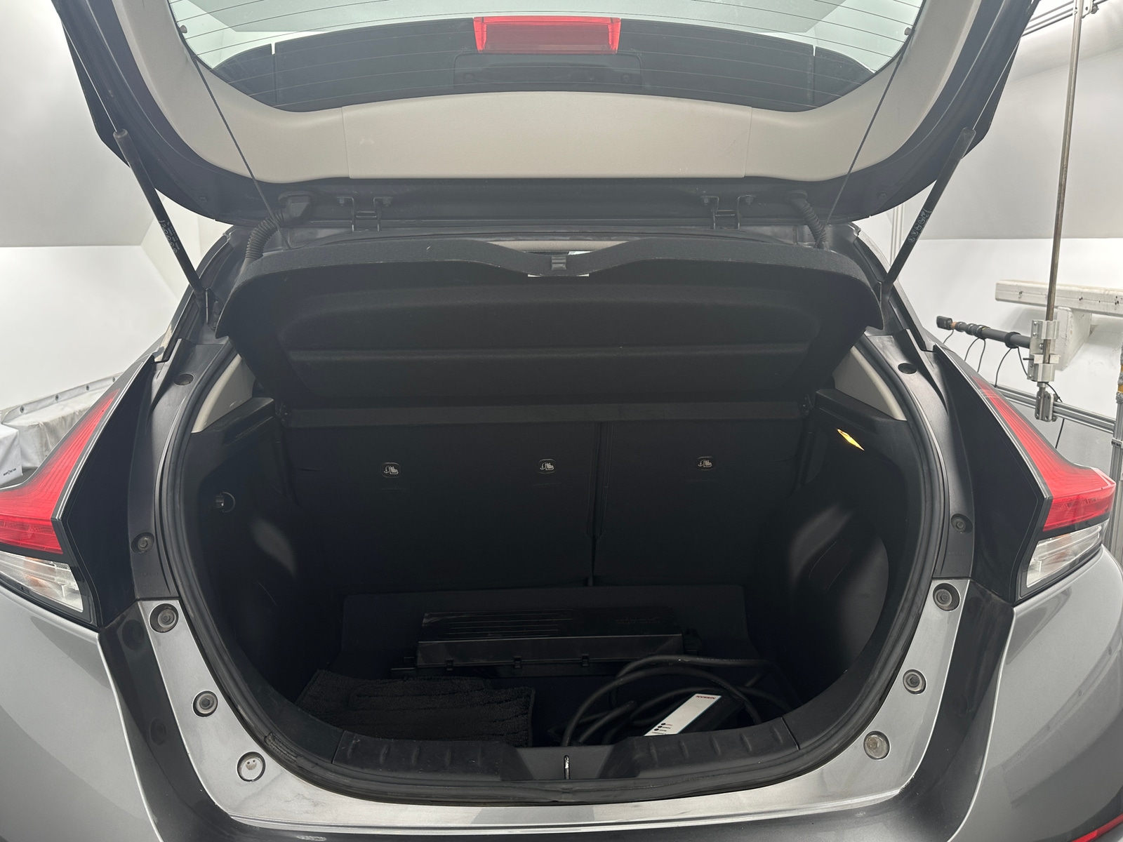Thumbnail: 2020 Nissan Leaf - 6