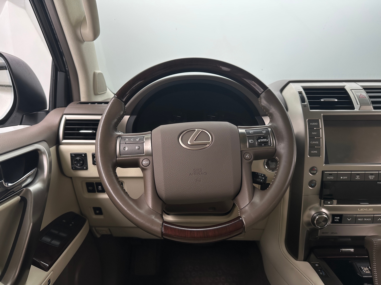 Thumbnail: 2018 Lexus GX - 4