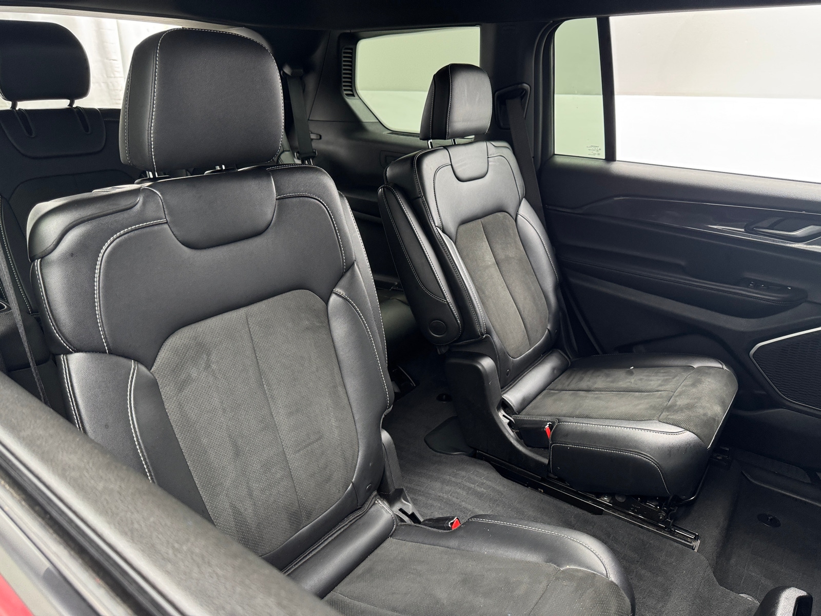Thumbnail: 2022 Jeep Grand Cherokee L - 5