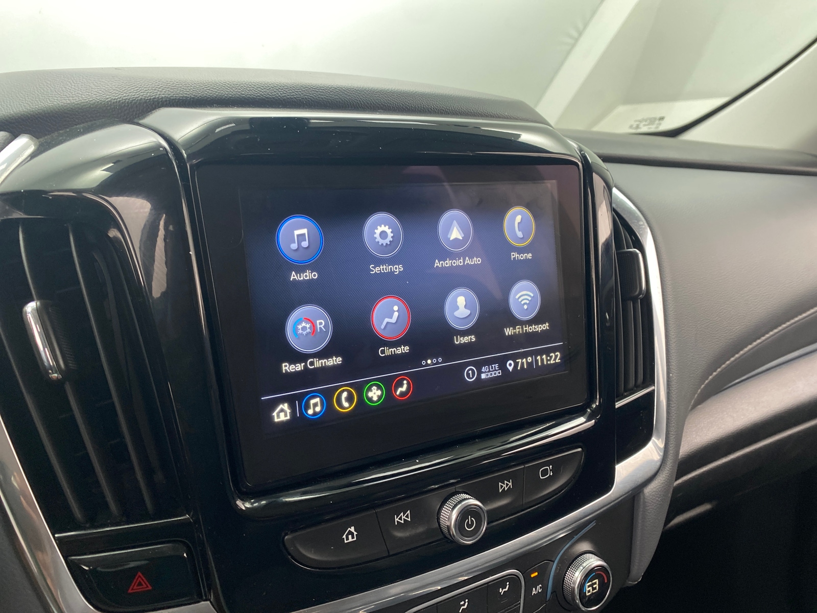 Thumbnail: 2020 Chevrolet Traverse - 3