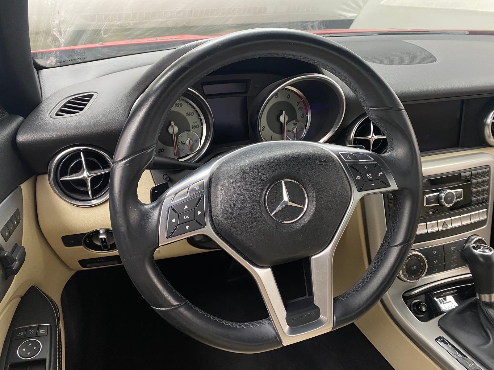 Thumbnail: 2012 Mercedes-Benz SLK - 4