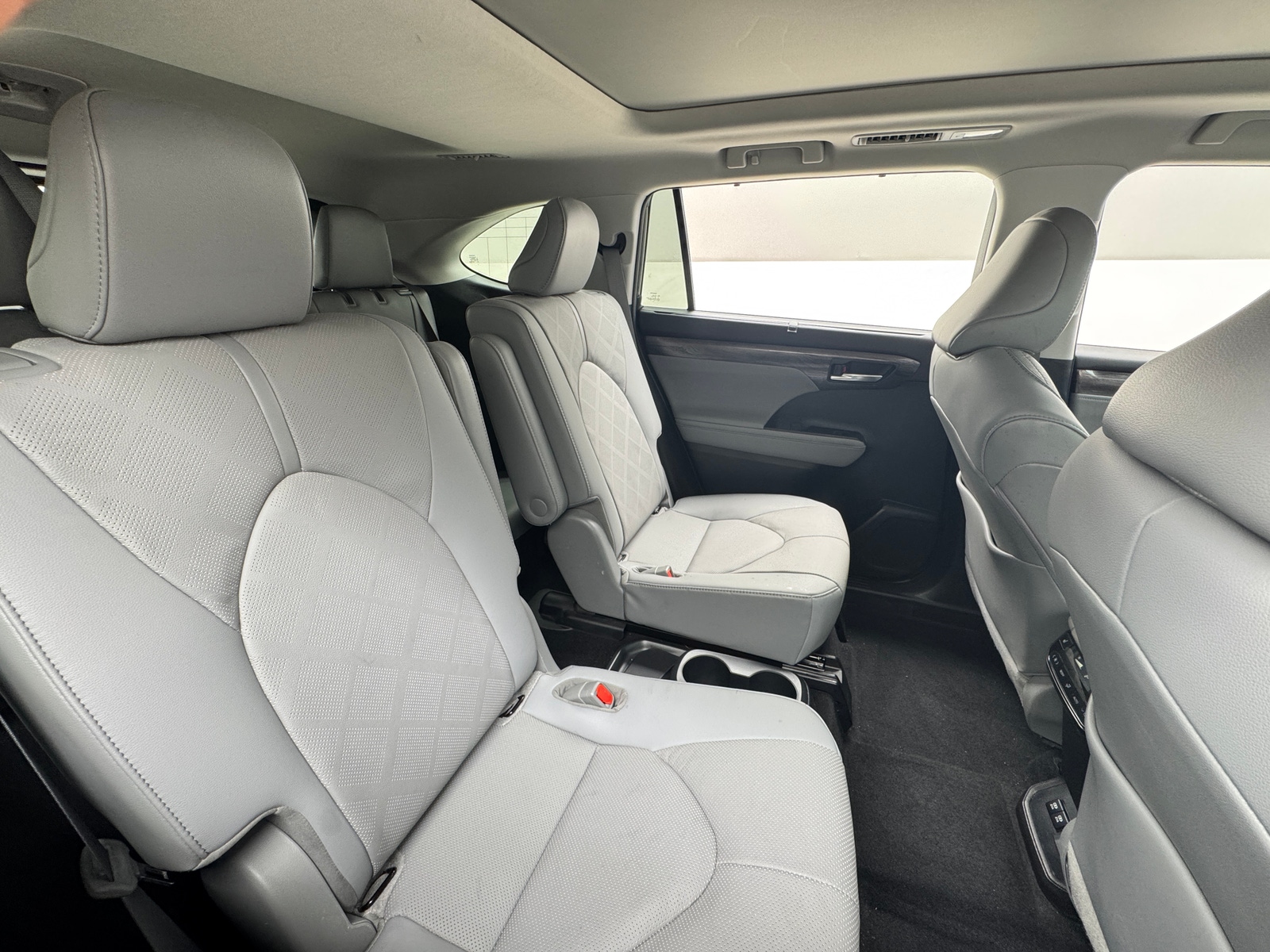 Thumbnail: 2021 Toyota Highlander - 5