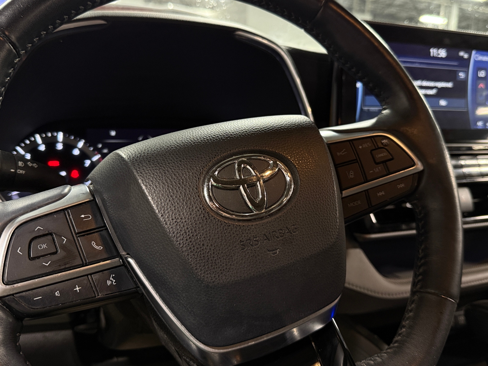 Thumbnail: 2021 Toyota Highlander - 4