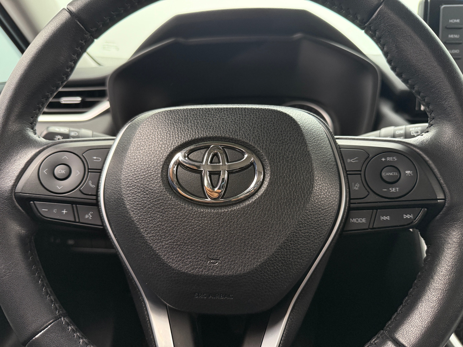 Thumbnail: 2022 Toyota RAV4 - 4