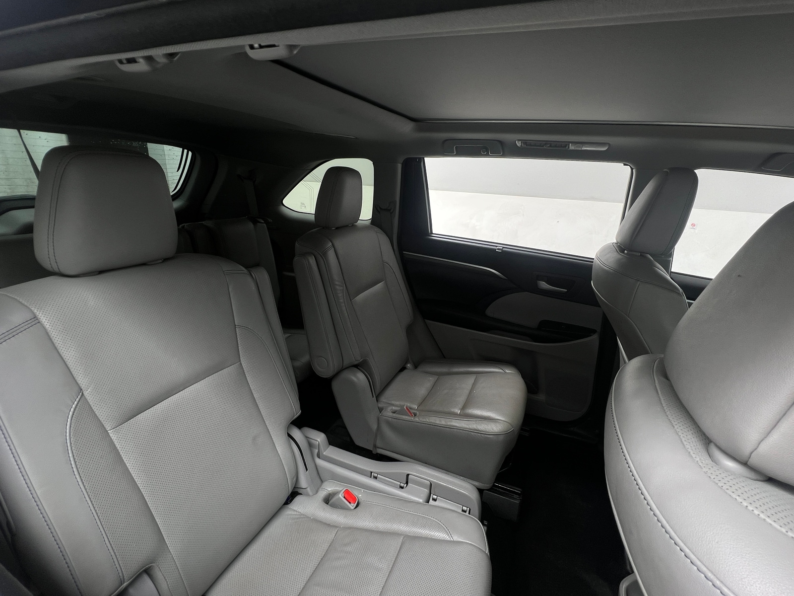 Thumbnail: 2017 Toyota Highlander - 5