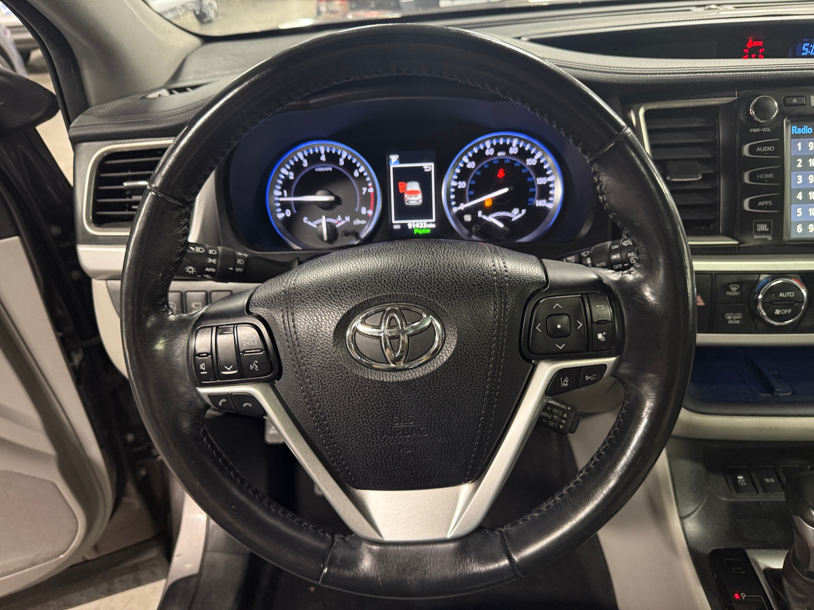 Thumbnail: 2017 Toyota Highlander - 4