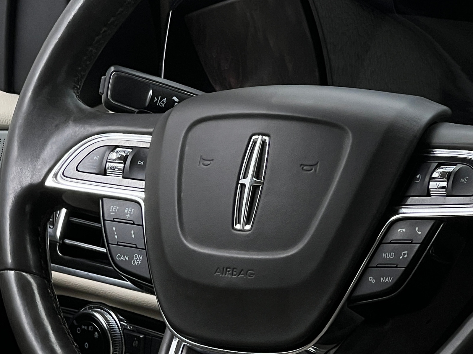 Thumbnail: 2018 Lincoln Navigator - 4