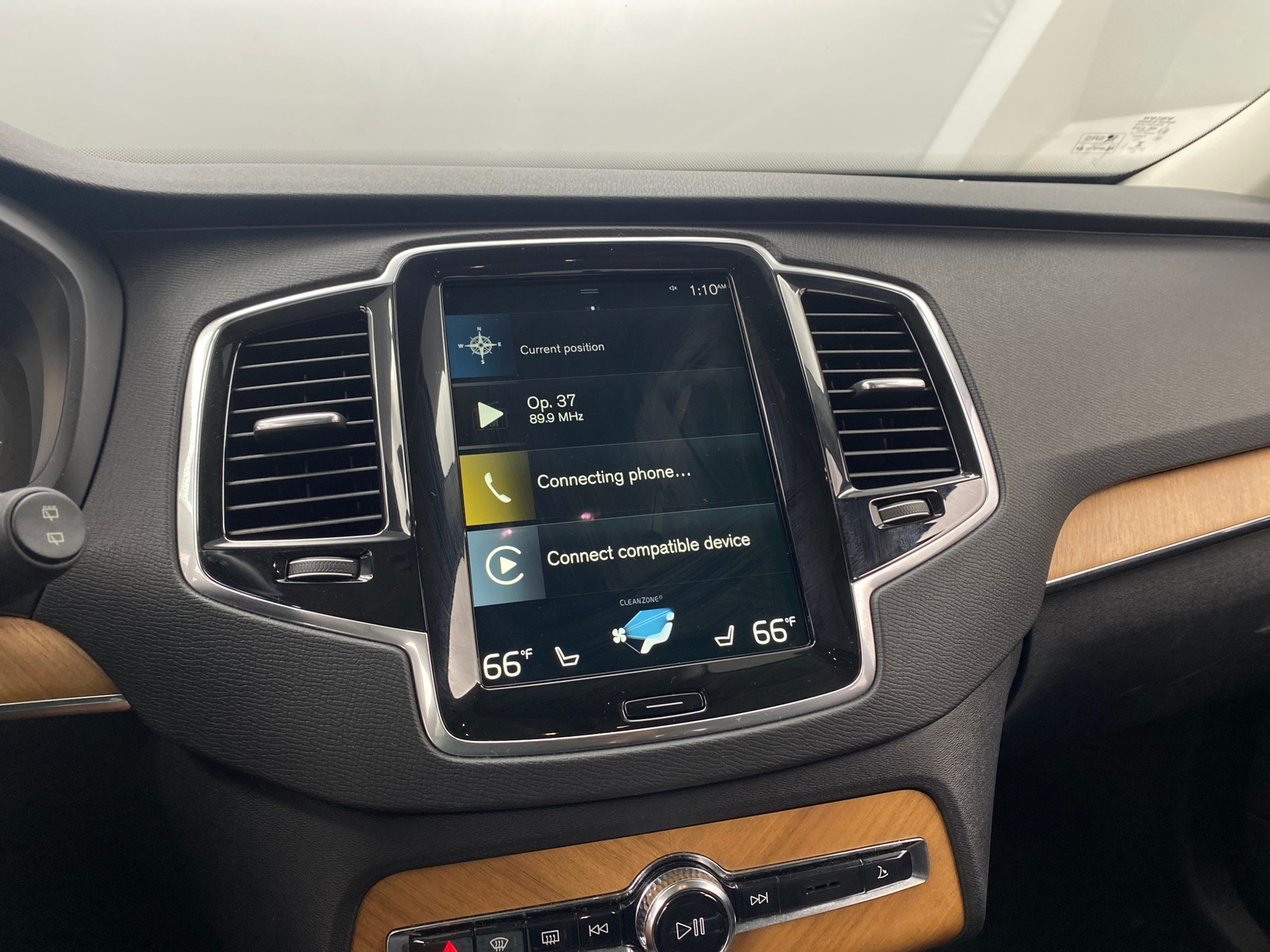 Thumbnail: 2021 Volvo XC90 - 3