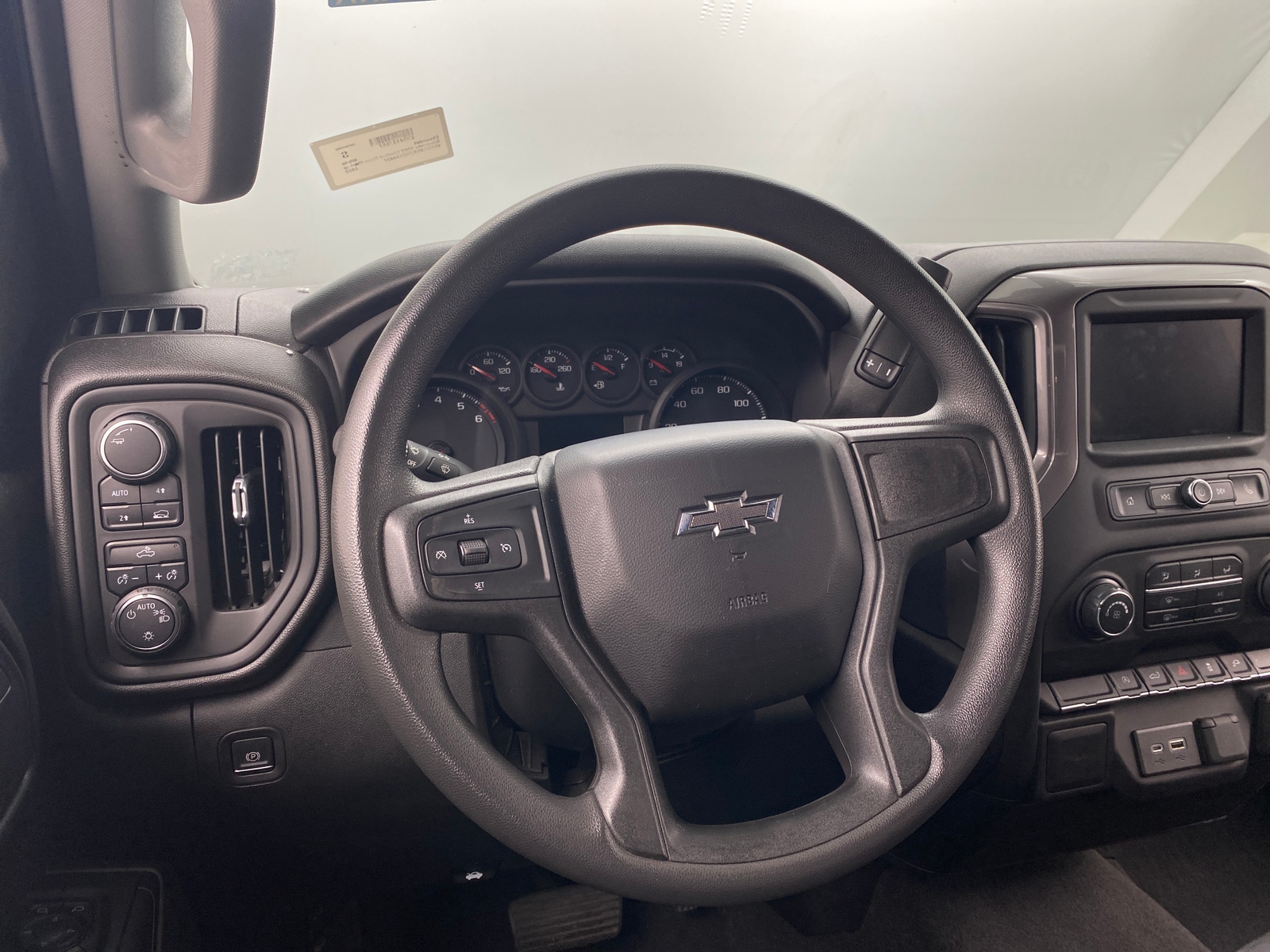 Thumbnail: 2022 Chevrolet Silverado 1500 - 5