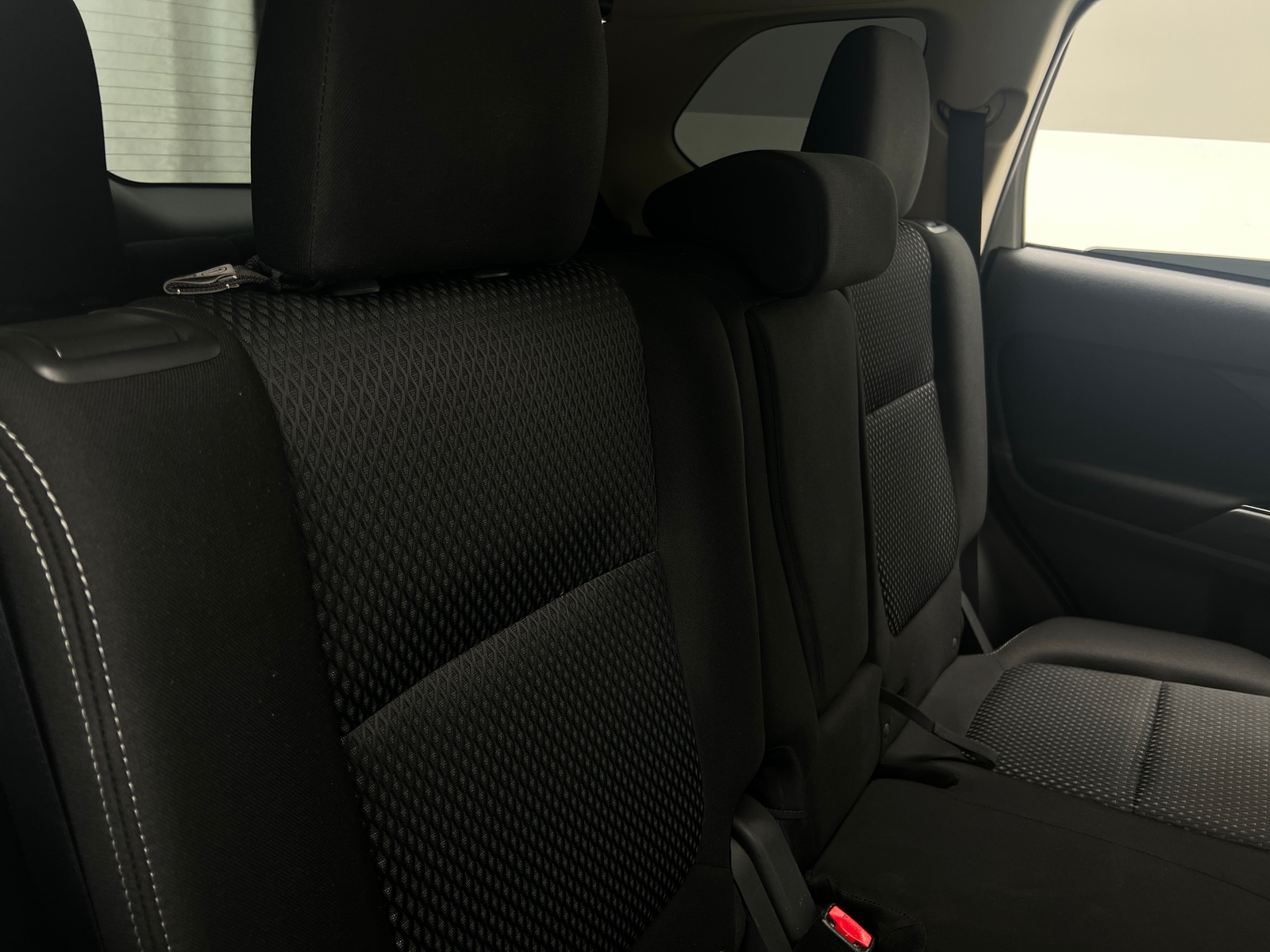 Thumbnail: 2017 Mitsubishi Outlander - 6