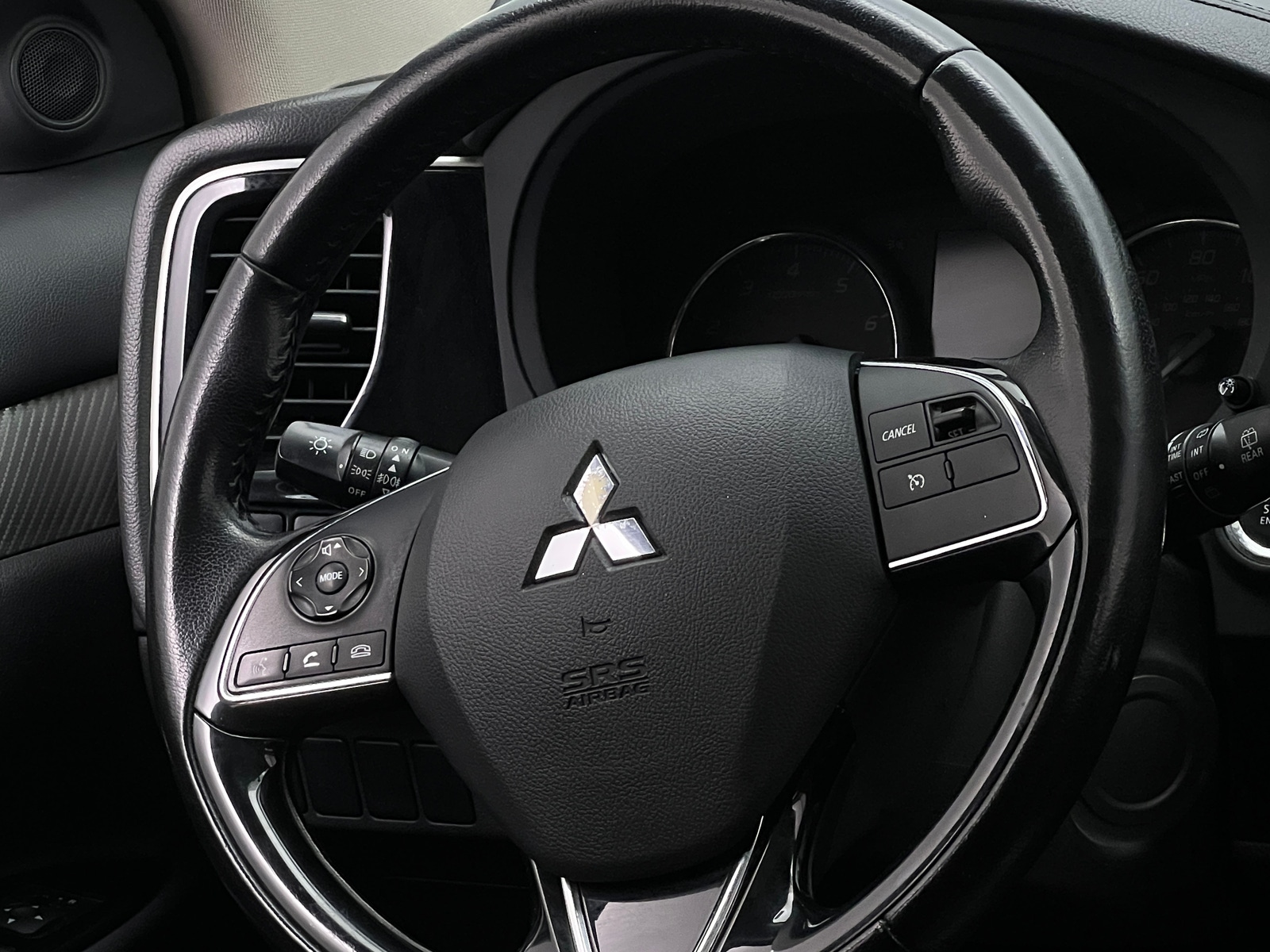 Thumbnail: 2017 Mitsubishi Outlander - 5