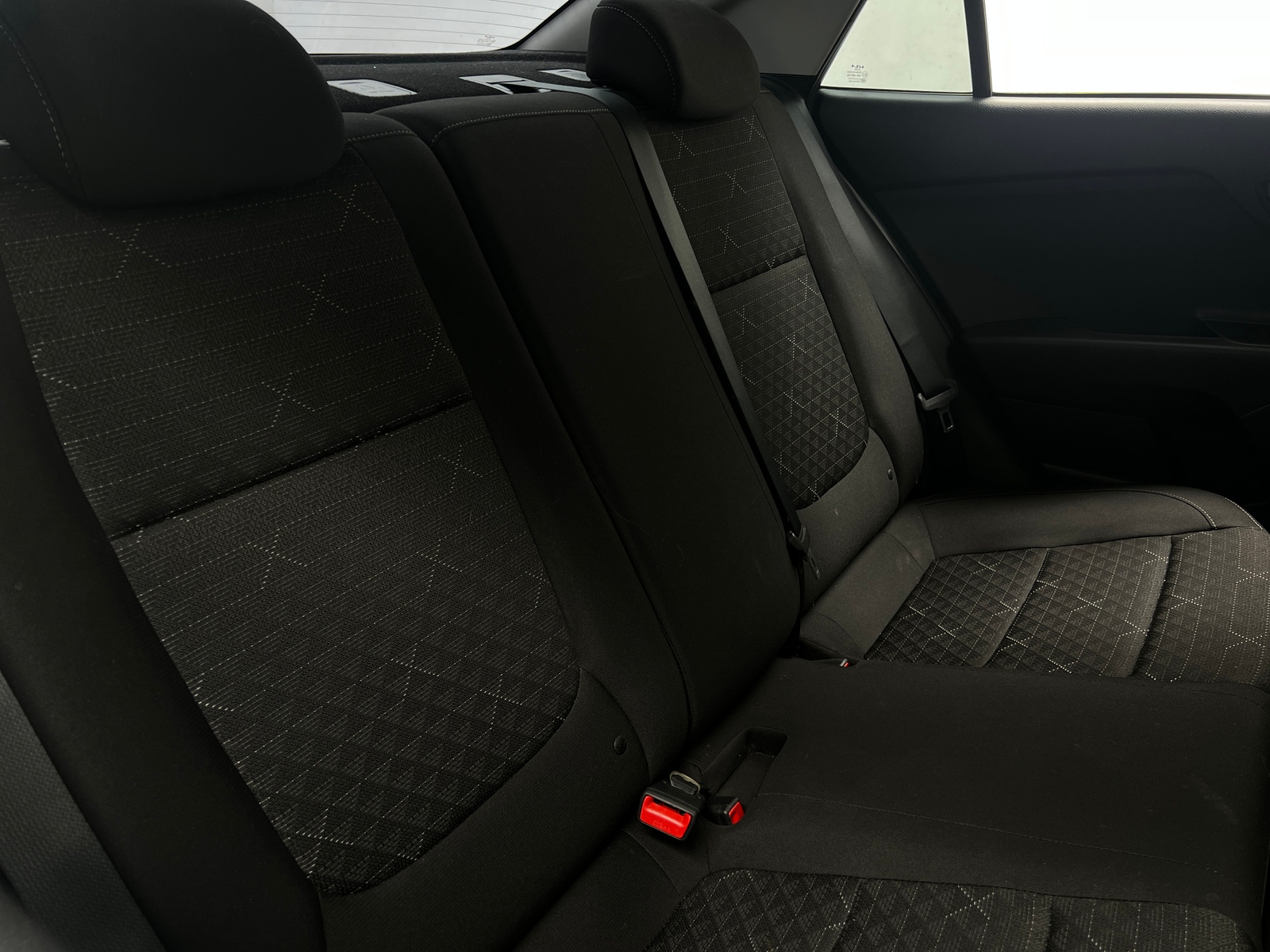 Thumbnail: 2022 Kia Rio - 6