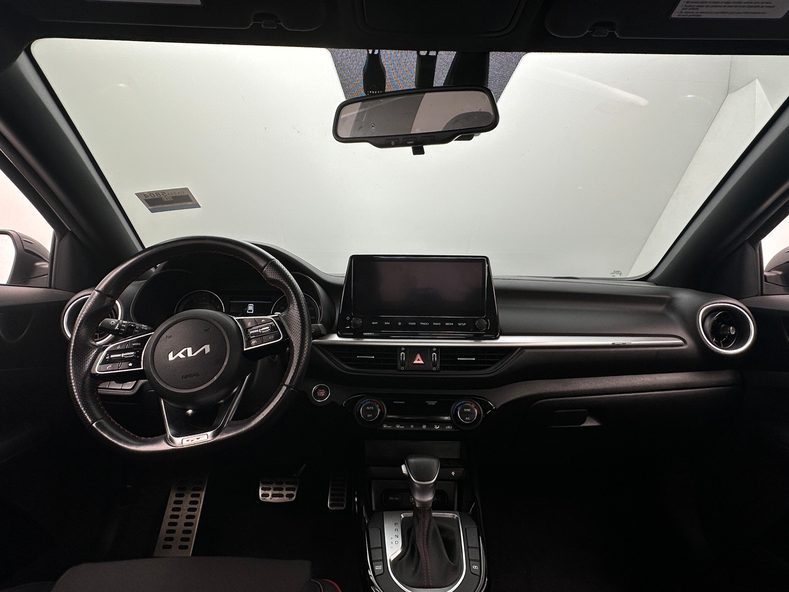 Thumbnail: 2022 Kia Forte - 3
