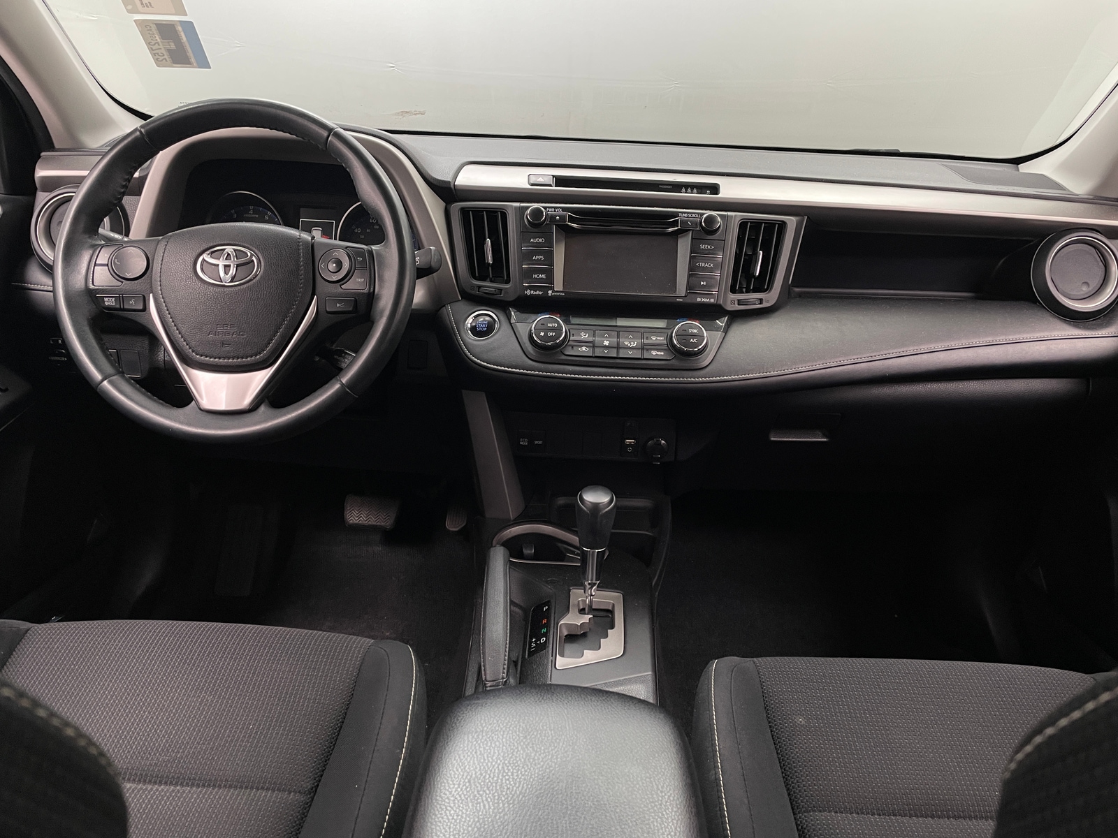 Thumbnail: 2017 Toyota RAV4 - 3