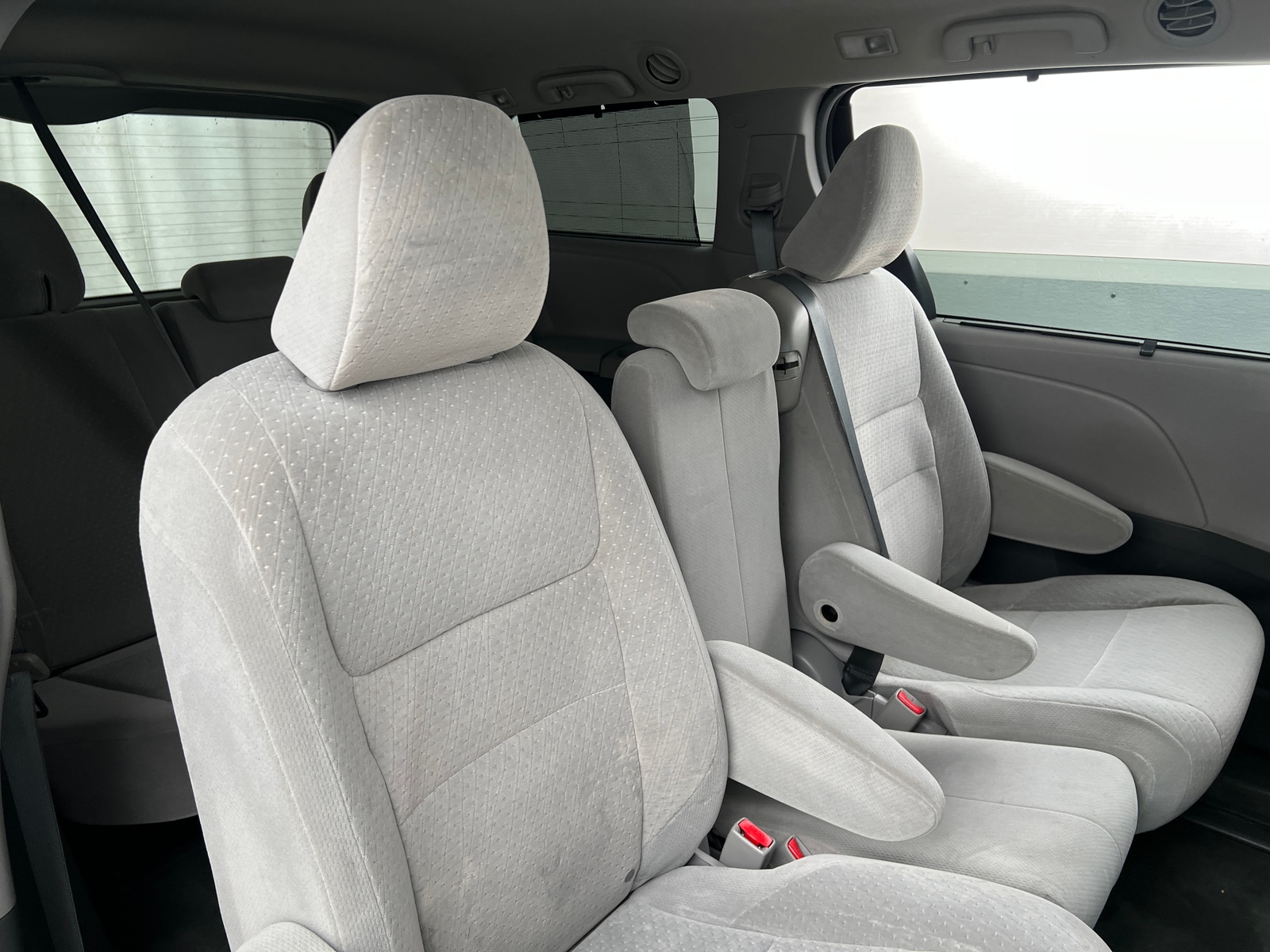 Thumbnail: 2015 Toyota Sienna - 6