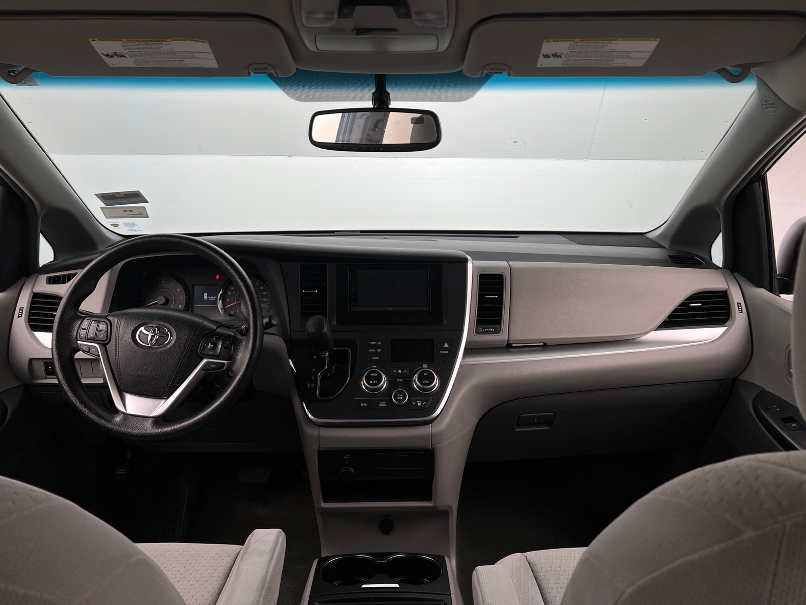 Thumbnail: 2015 Toyota Sienna - 3
