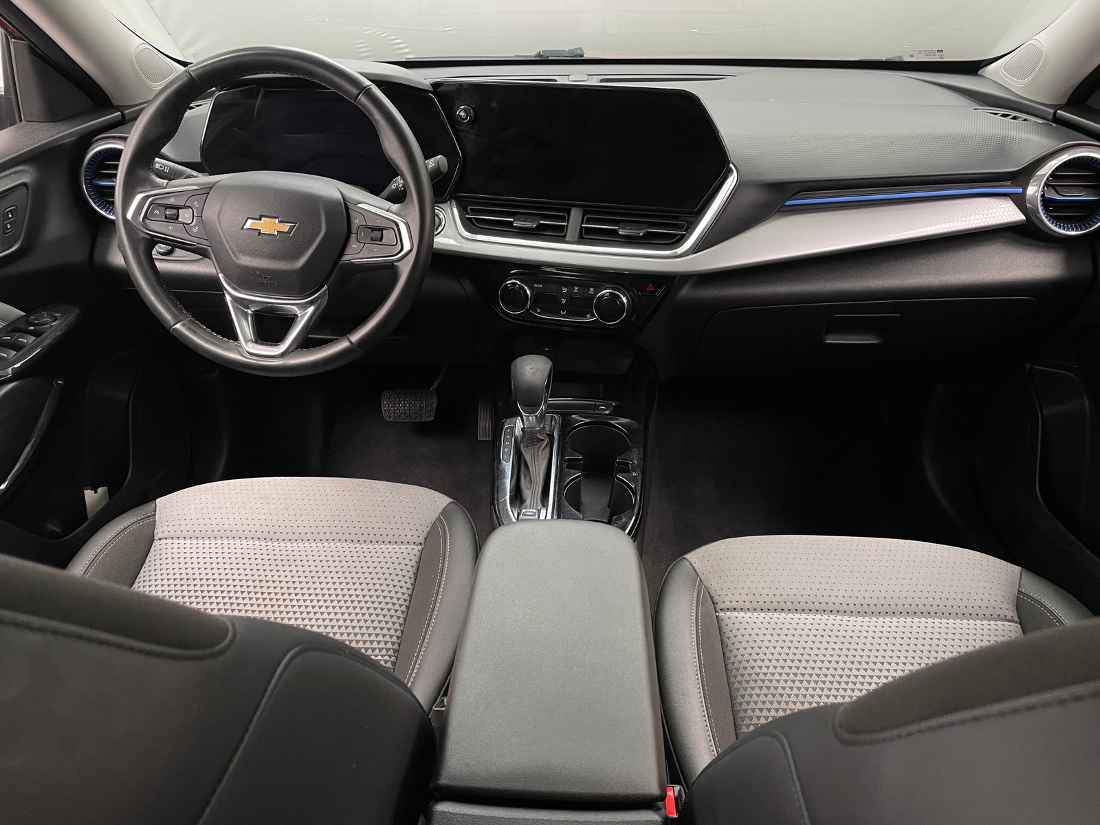 Thumbnail: 2024 Chevrolet Trax - 3