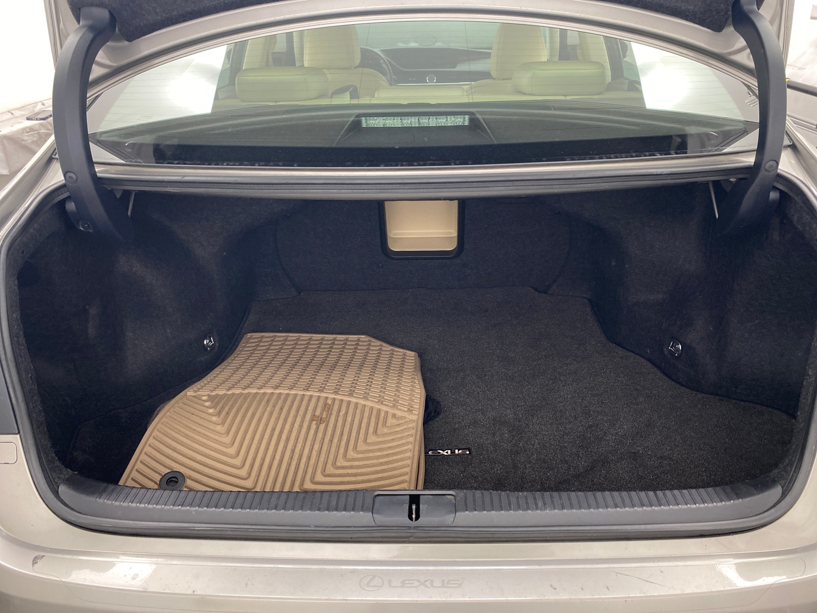 Thumbnail: 2016 Lexus ES - 6