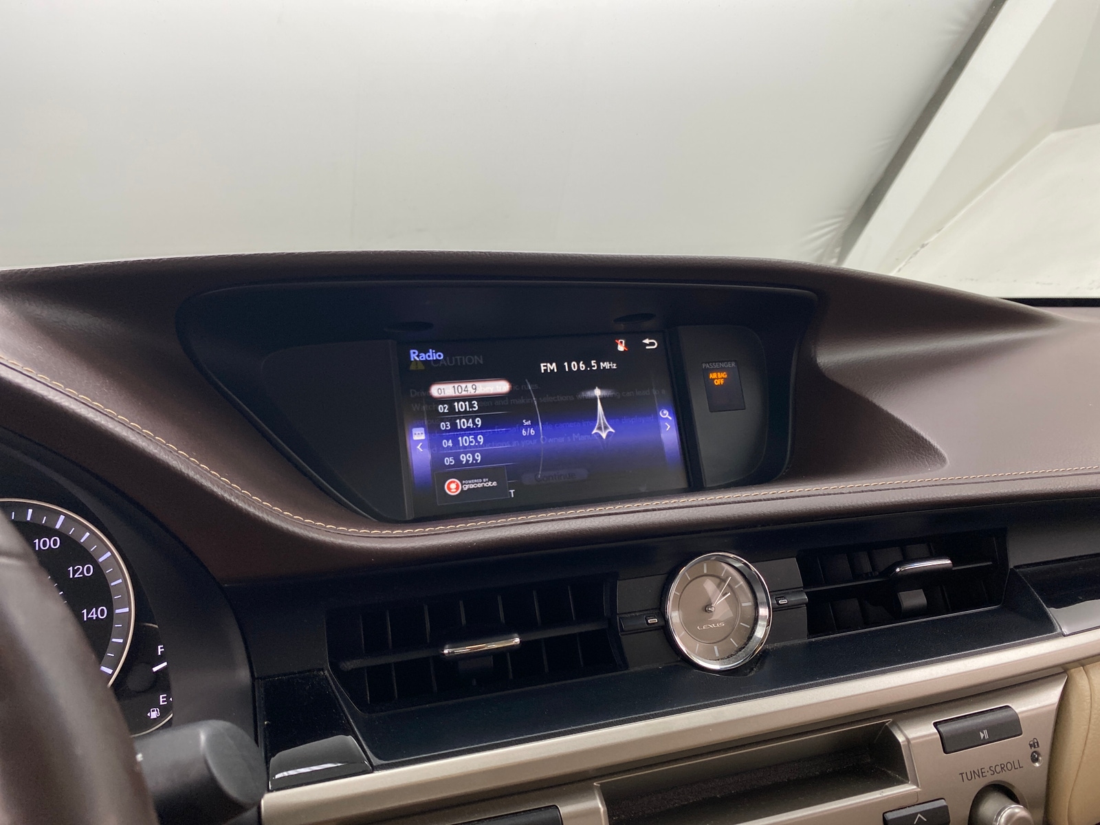 Thumbnail: 2016 Lexus ES - 3