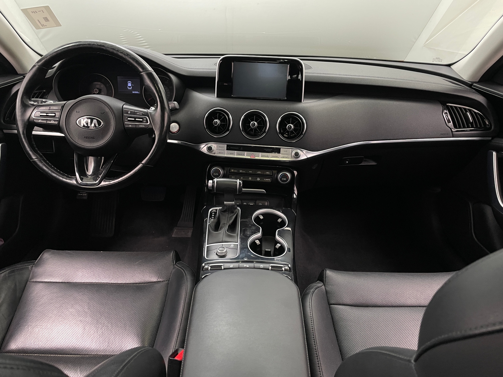 Thumbnail: 2018 Kia Stinger - 2
