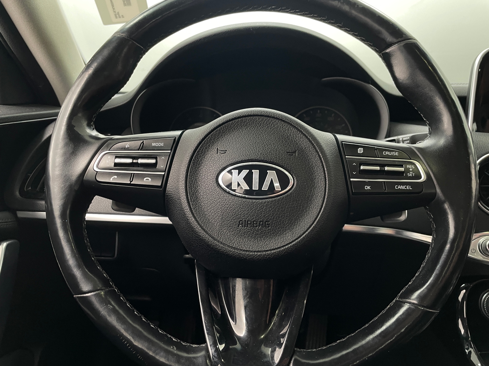 Thumbnail: 2018 Kia Stinger - 4