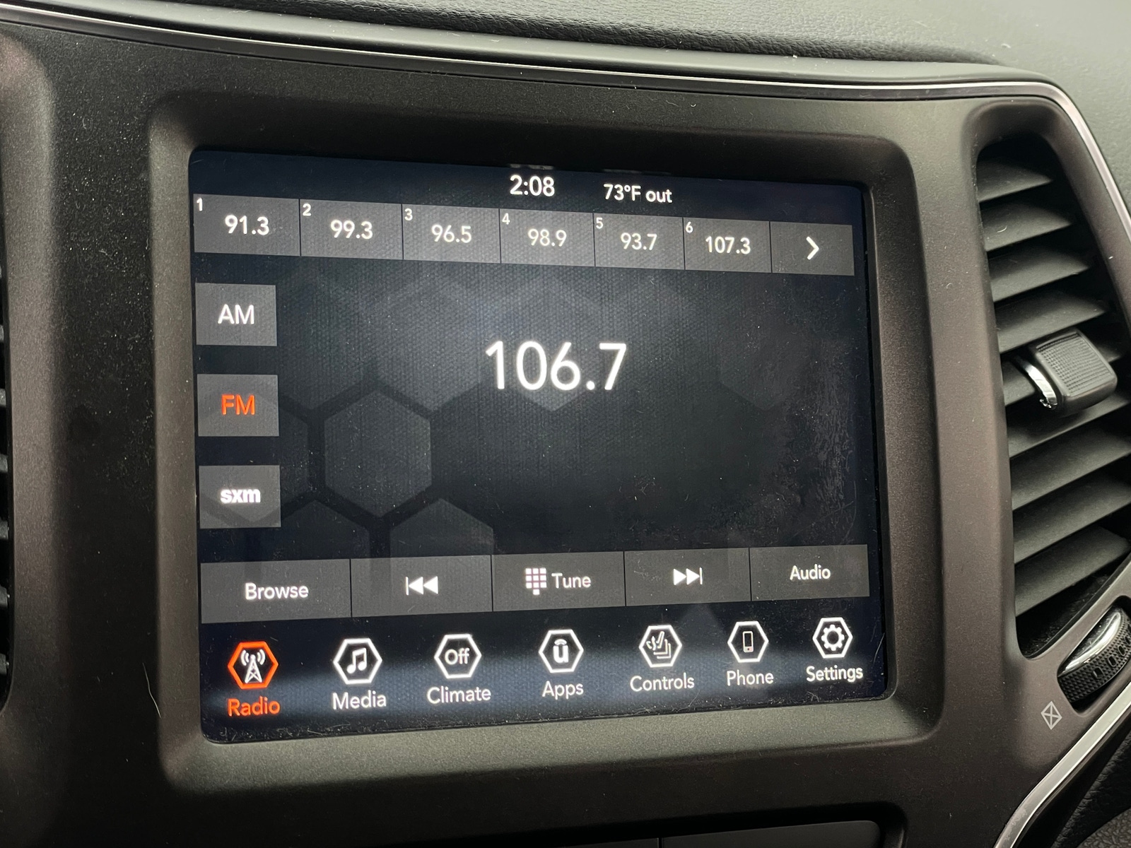 Thumbnail: 2019 Jeep Cherokee - 4