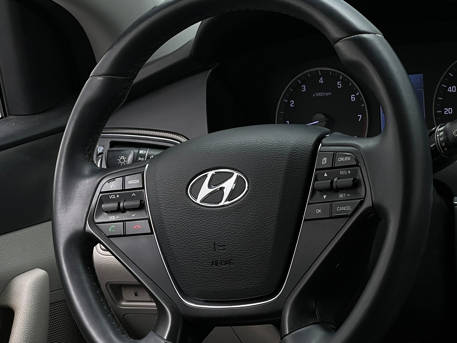 Thumbnail: 2016 Hyundai Sonata - 5