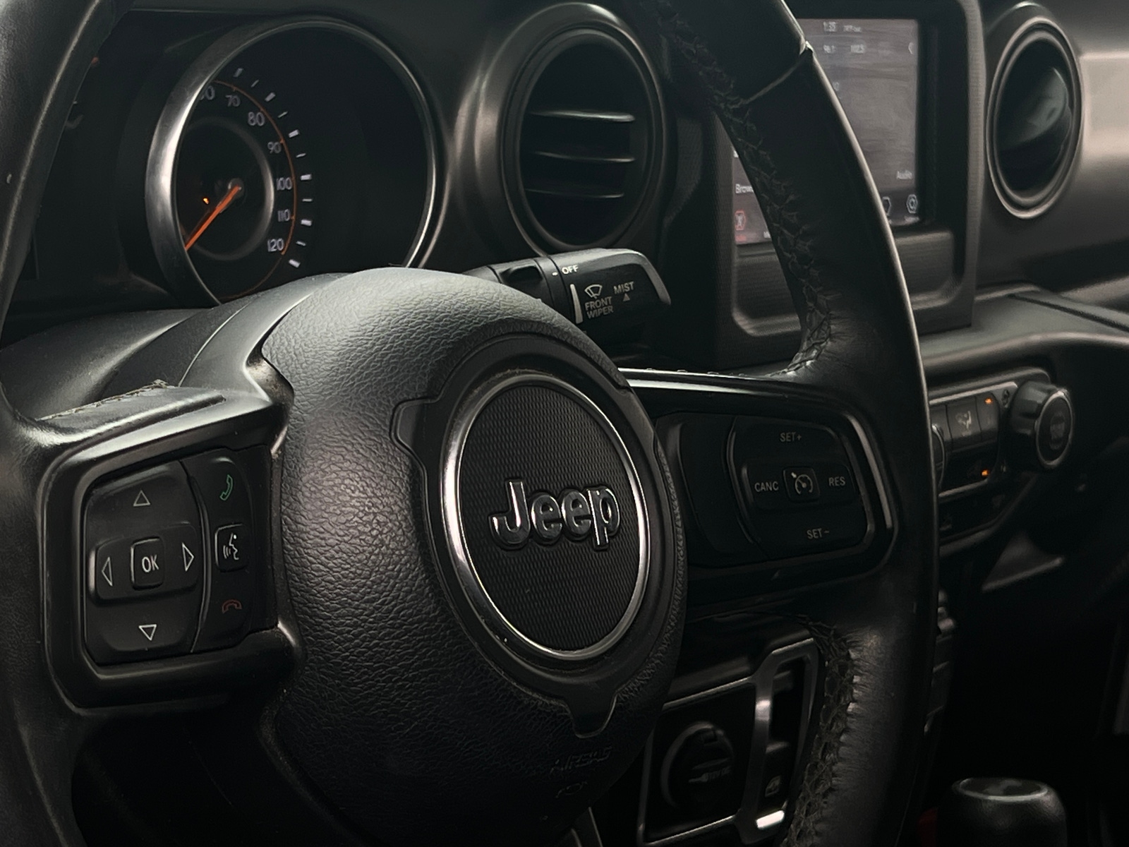 Thumbnail: 2022 Jeep Wrangler - 5