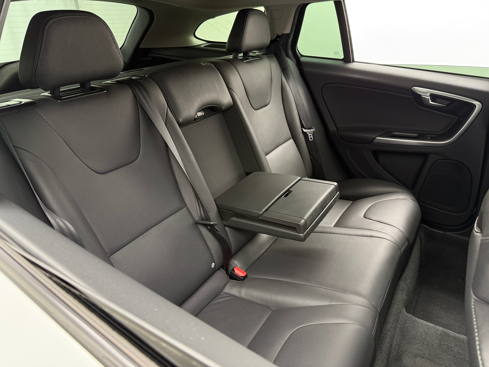 Thumbnail: 2018 Volvo V60 - 5